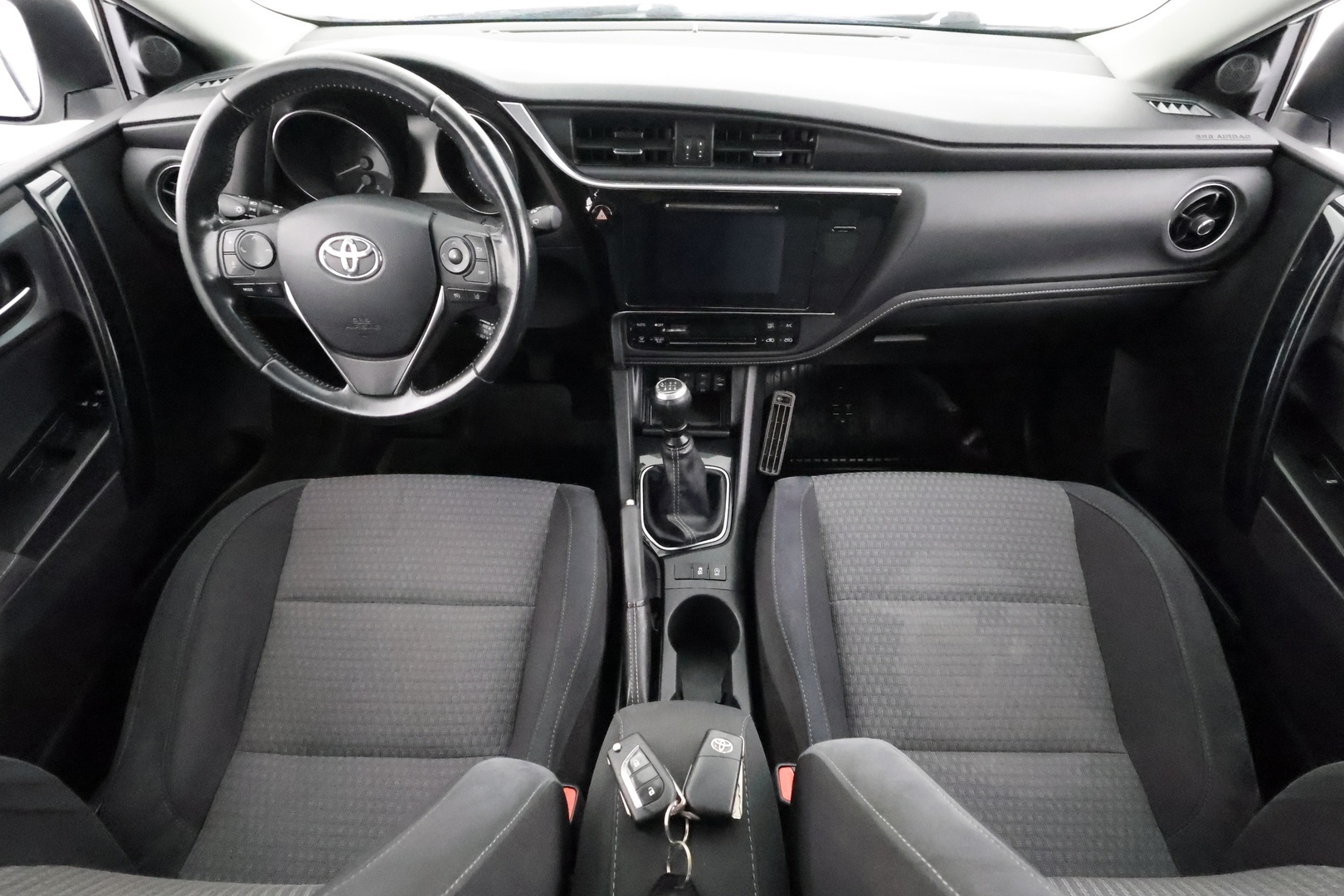 TOYOTA Auris 2018