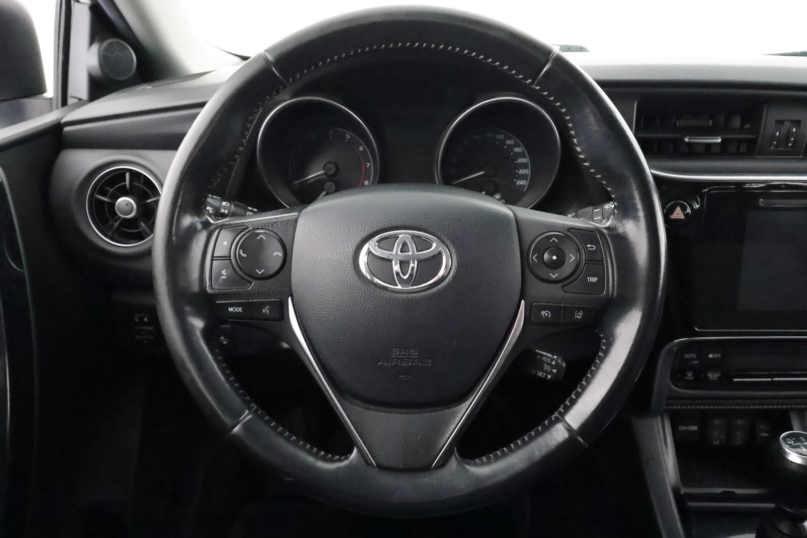 TOYOTA Auris 2018