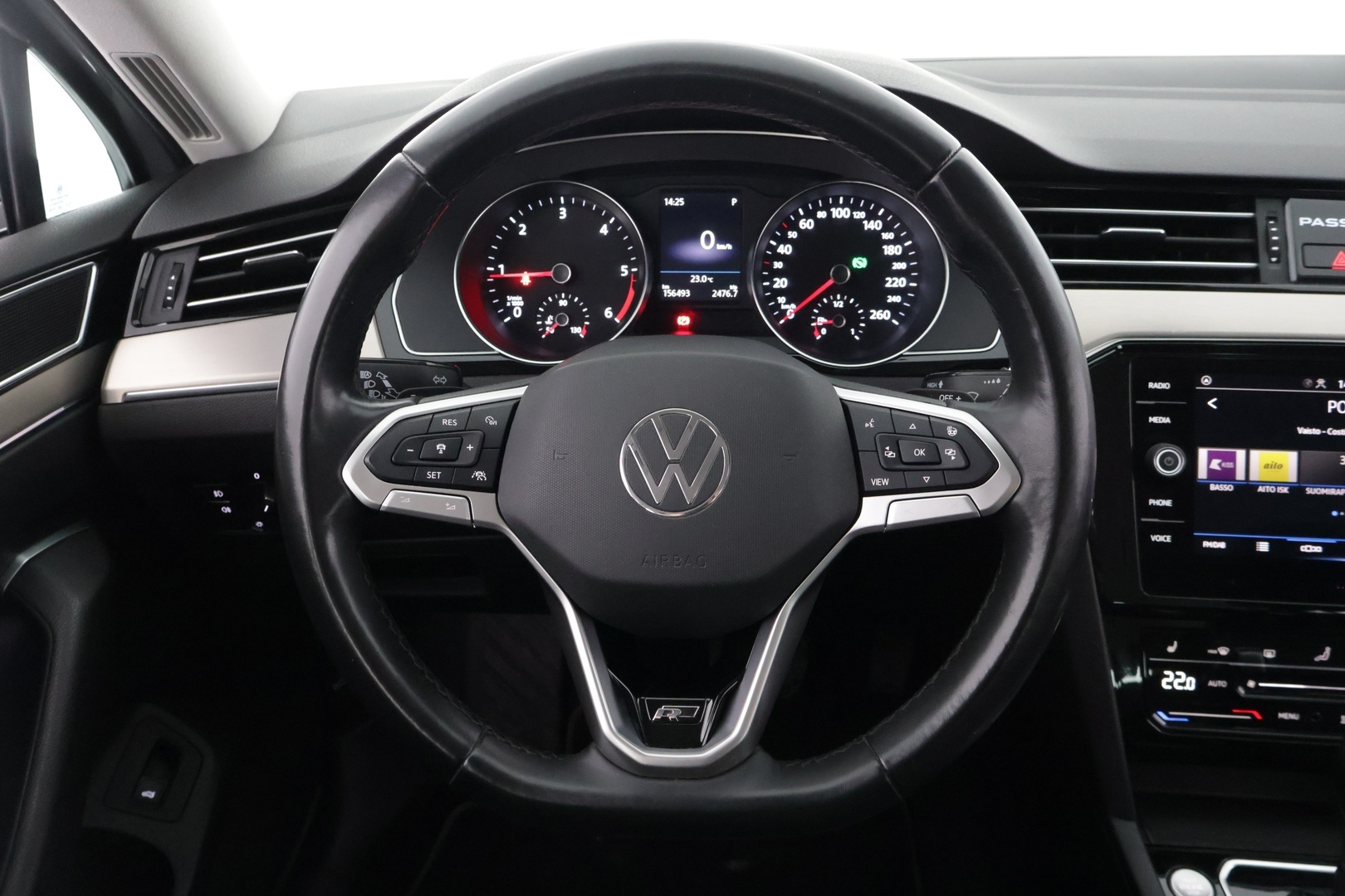 VOLKSWAGEN Passat 2022