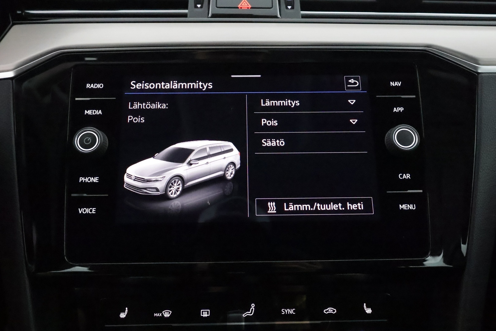 VOLKSWAGEN Passat 2022