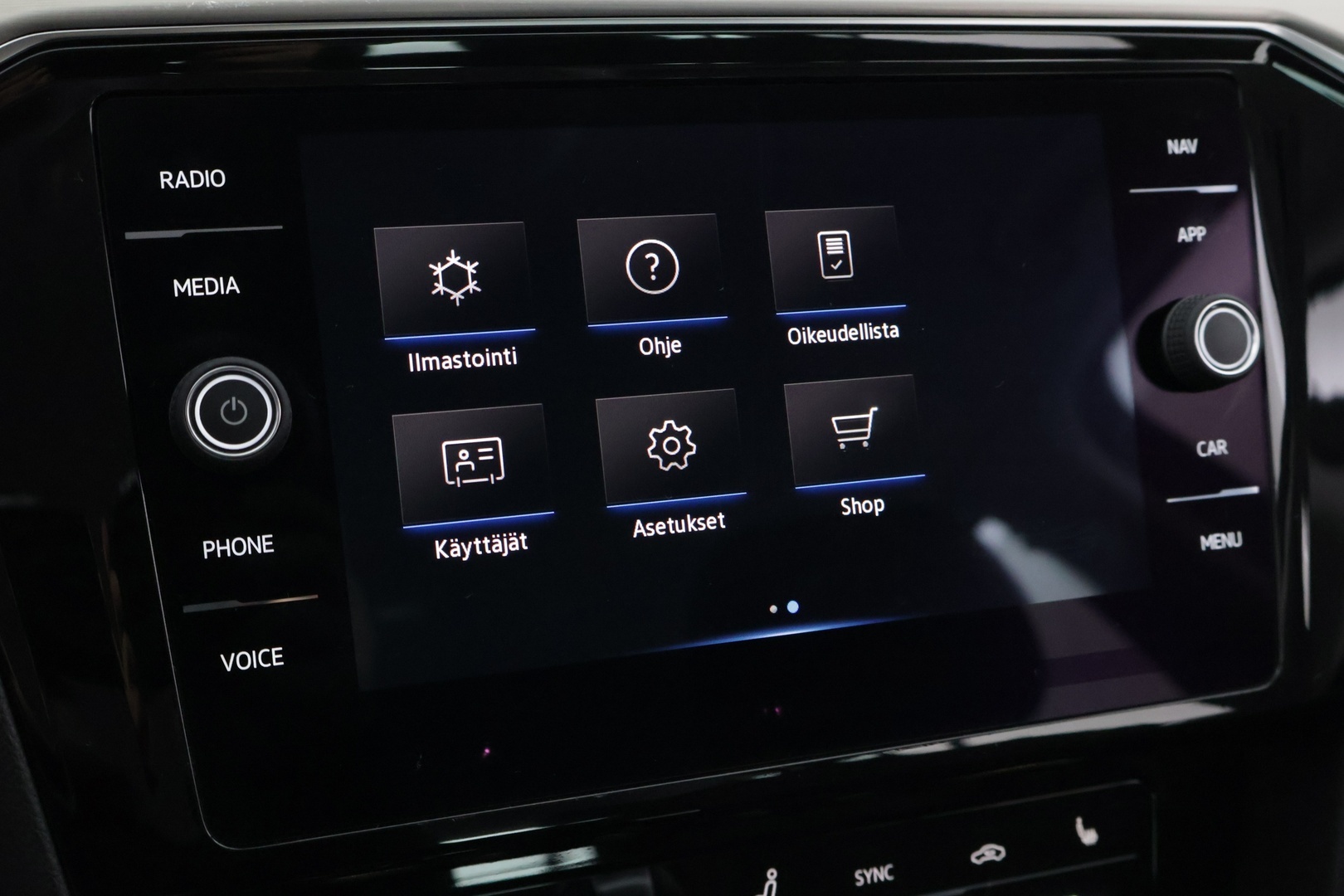 VOLKSWAGEN Passat 2022