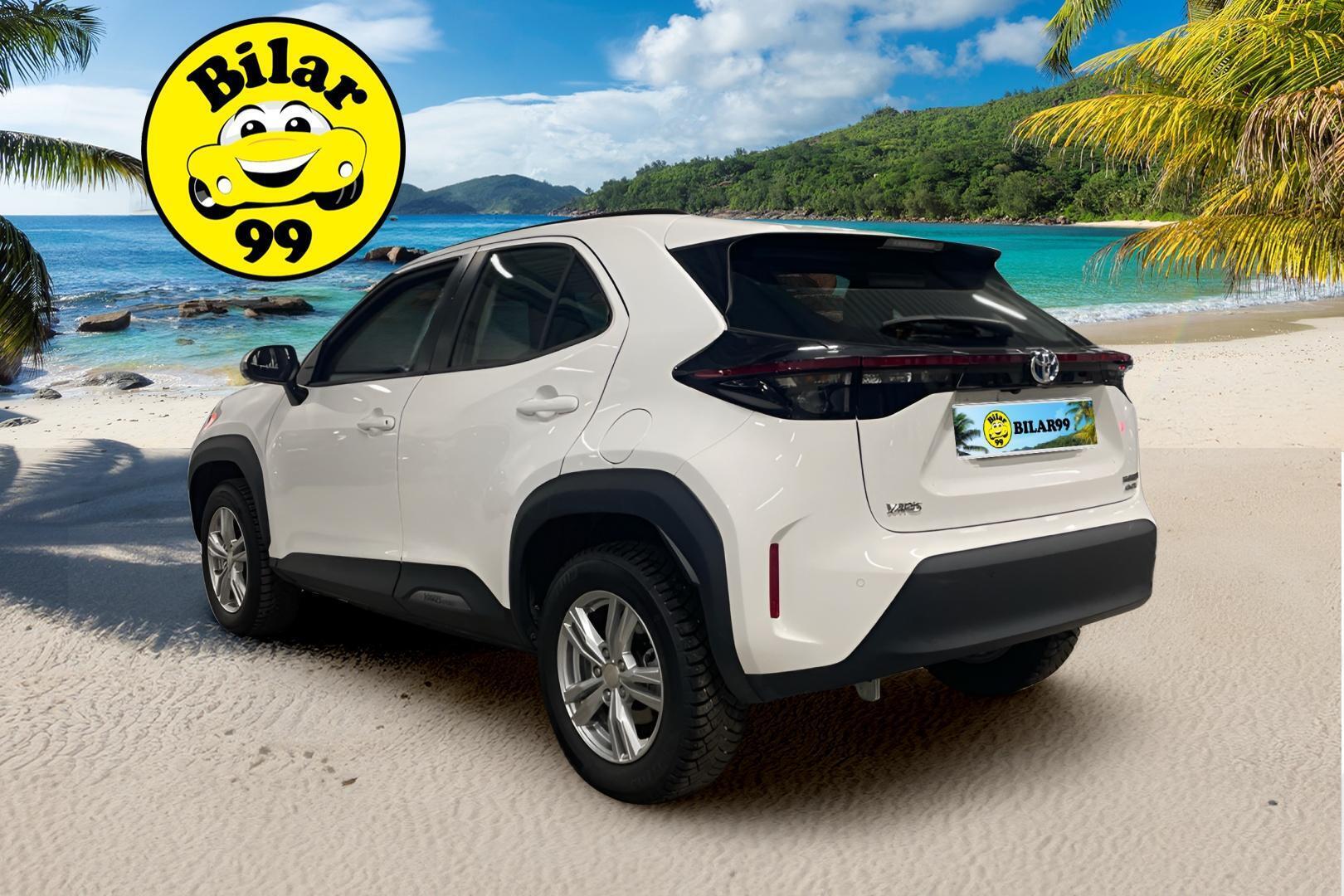 TOYOTA YARIS CROSS 2023
