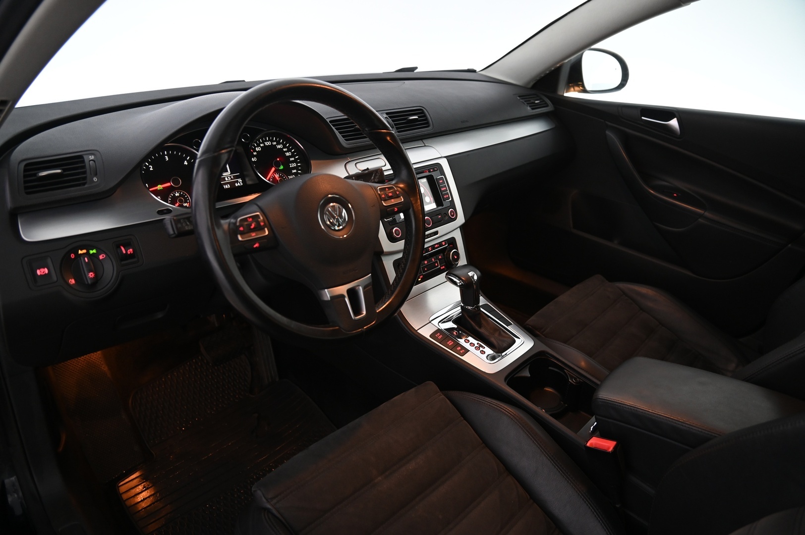 VOLKSWAGEN Passat 2010