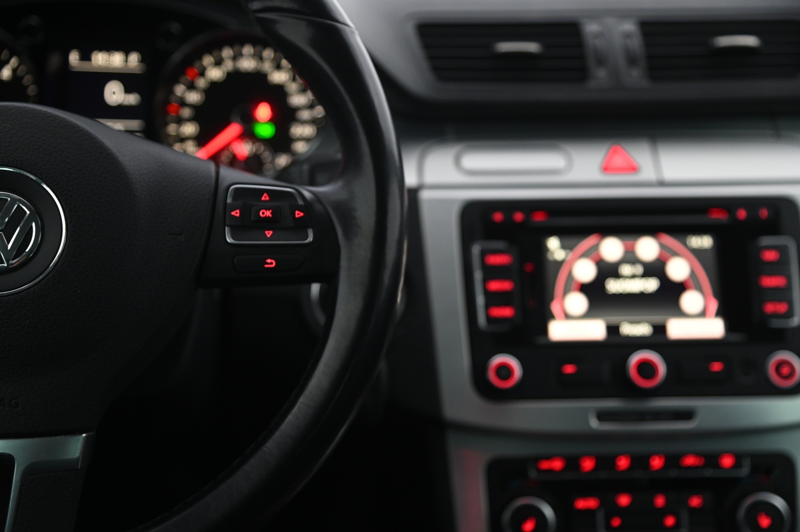 VOLKSWAGEN Passat 2010