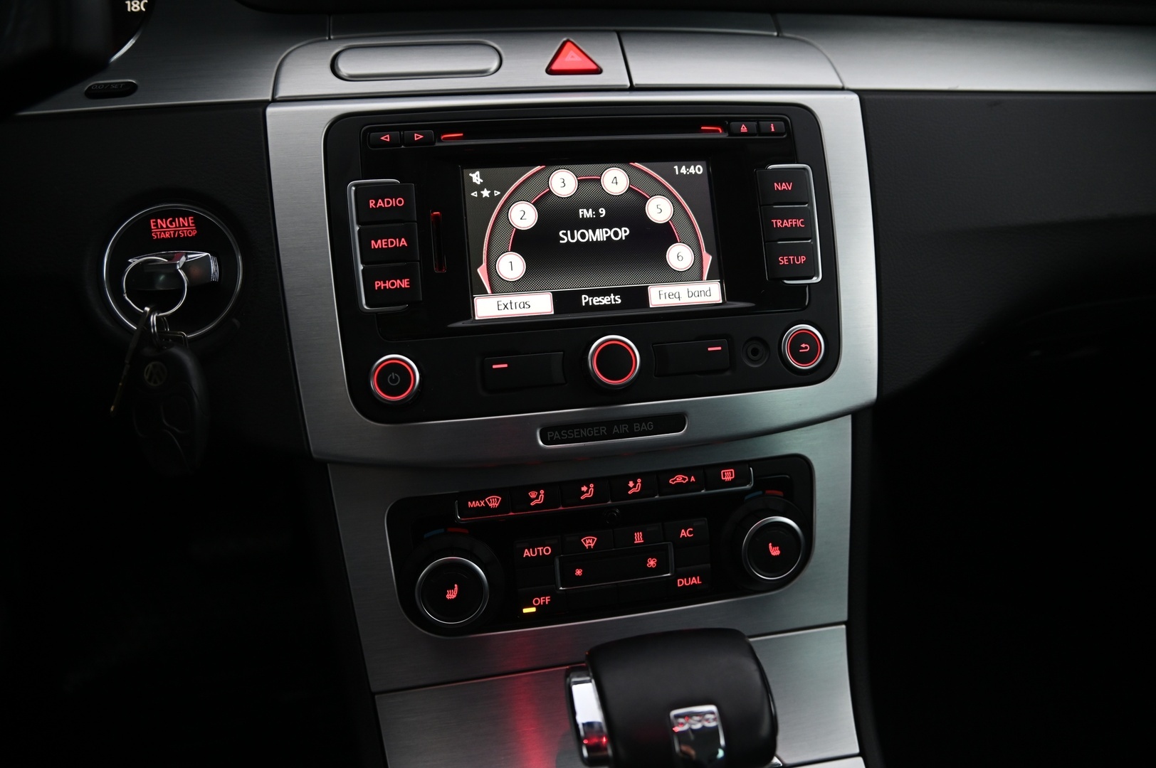 VOLKSWAGEN Passat 2010