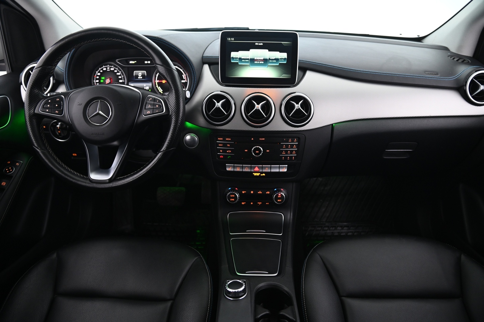 MERCEDES-BENZ B 2015