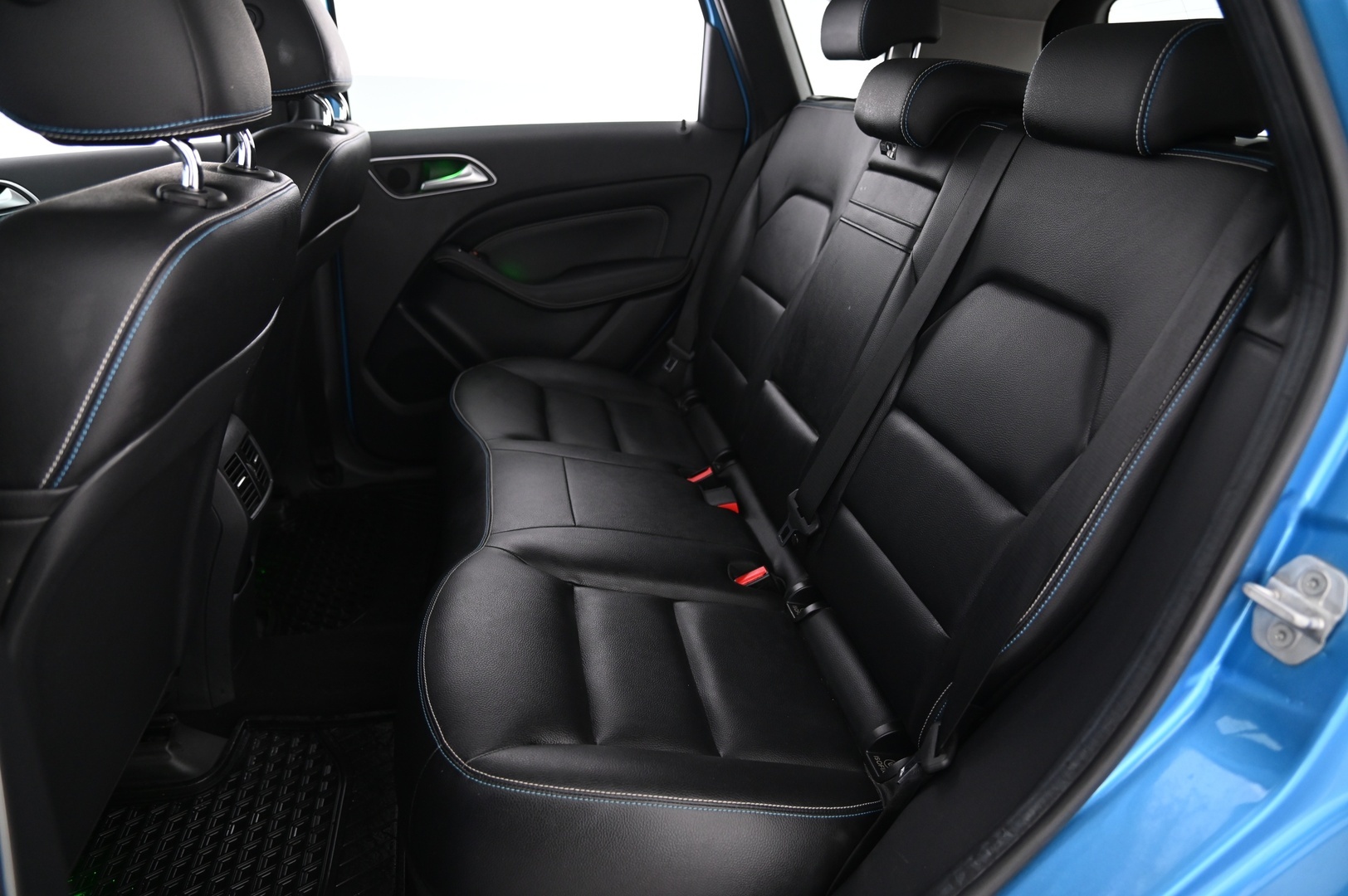 MERCEDES-BENZ B 2015