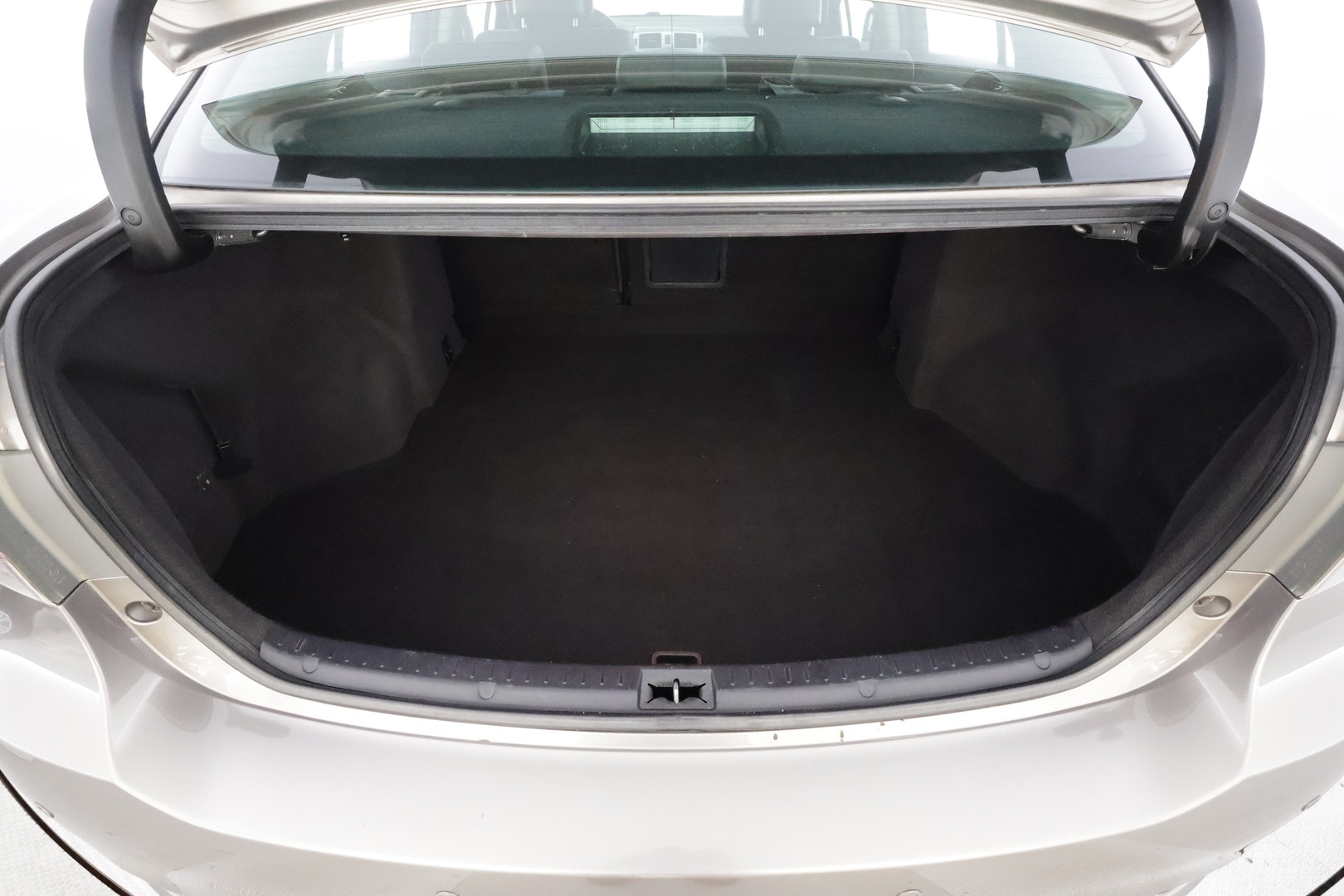 TOYOTA Avensis 2015
