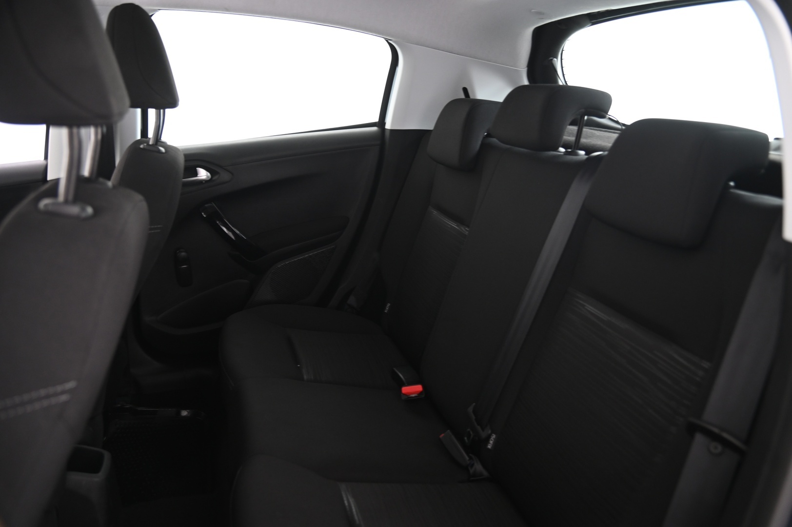 PEUGEOT 208 2018