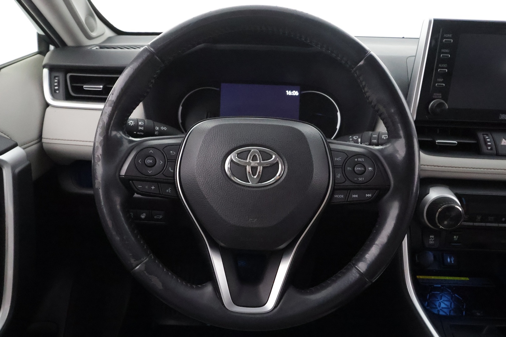 TOYOTA RAV4 2019