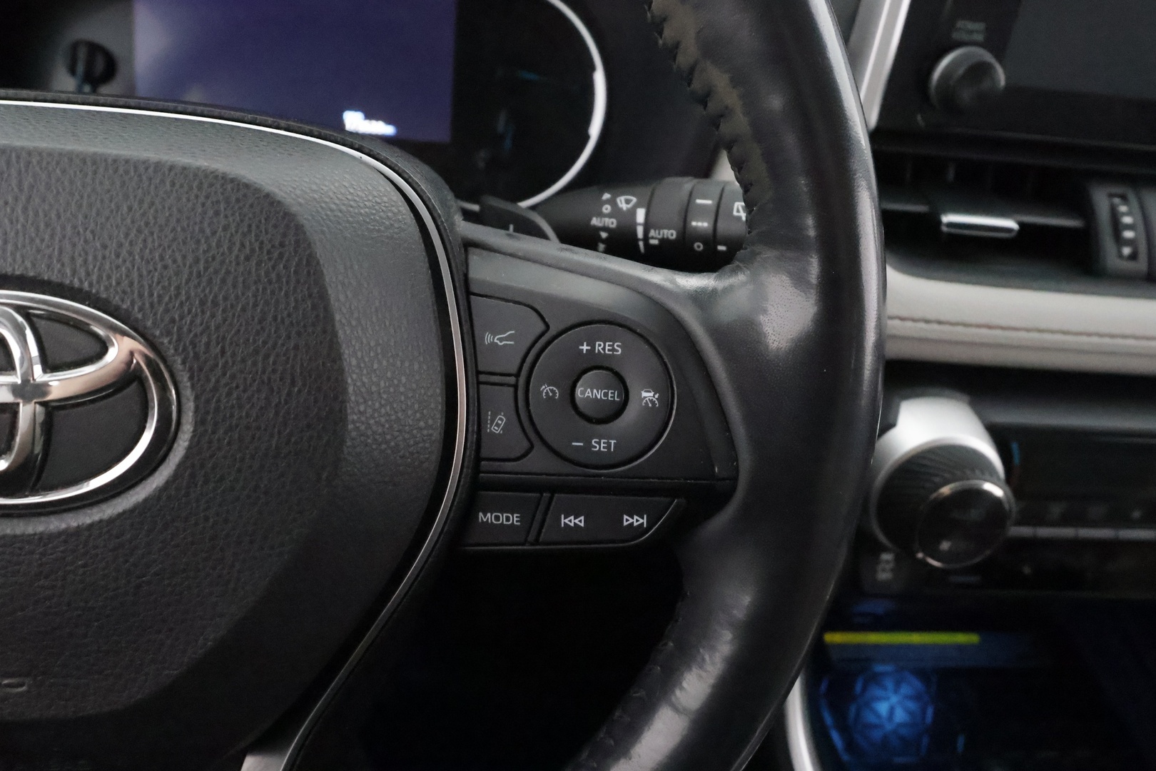 TOYOTA RAV4 2019