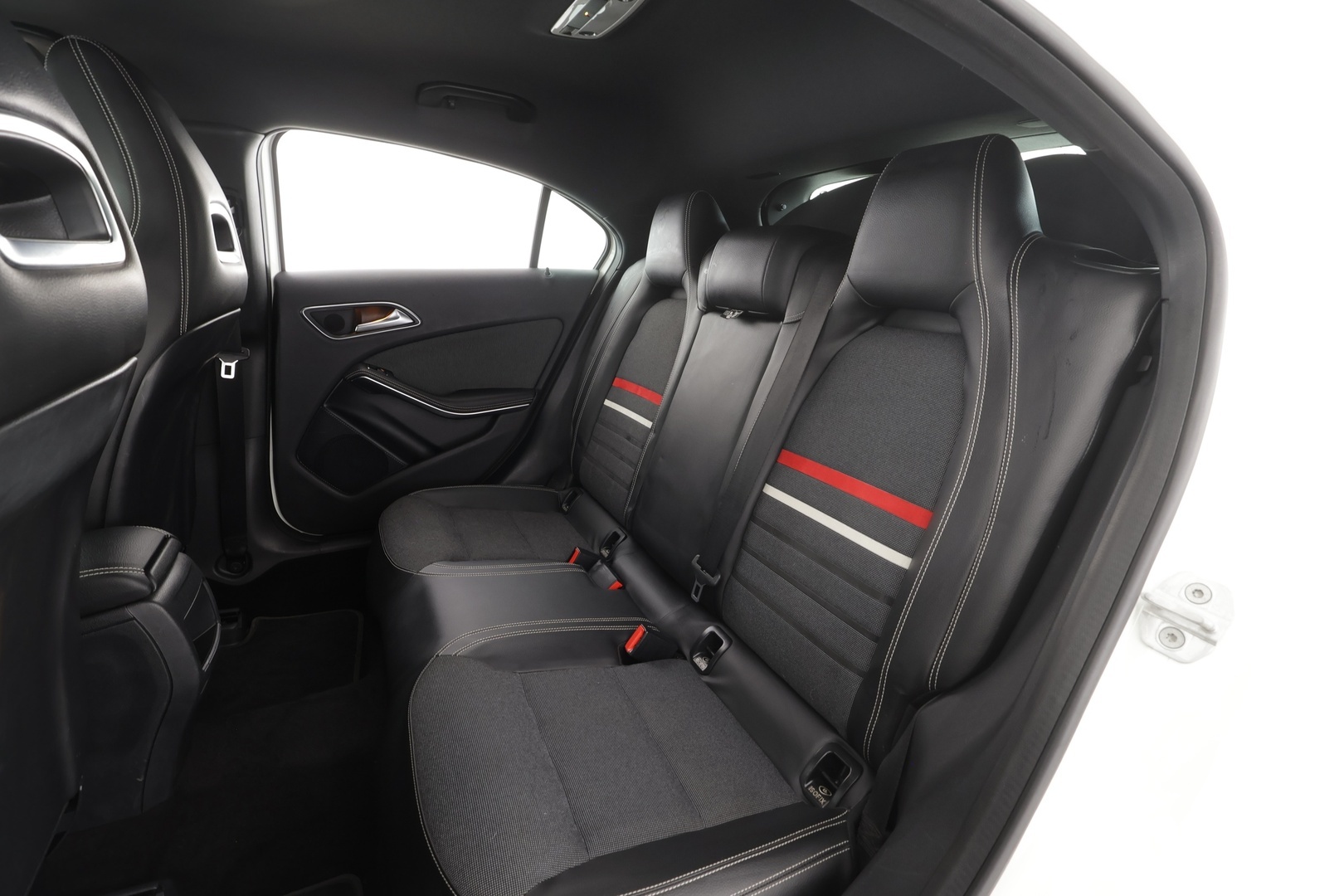 MERCEDES-BENZ A 2013