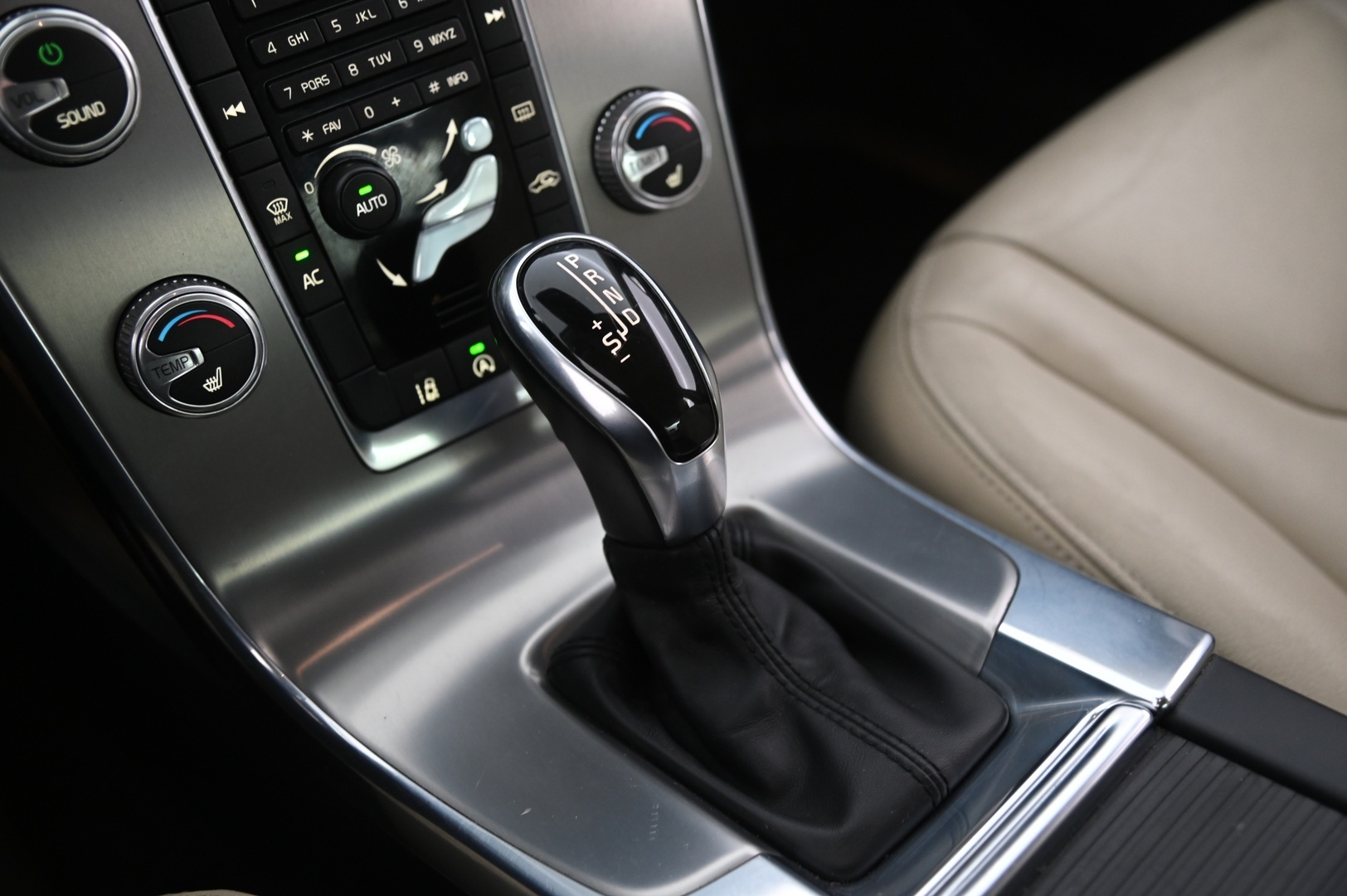 VOLVO S60 2014