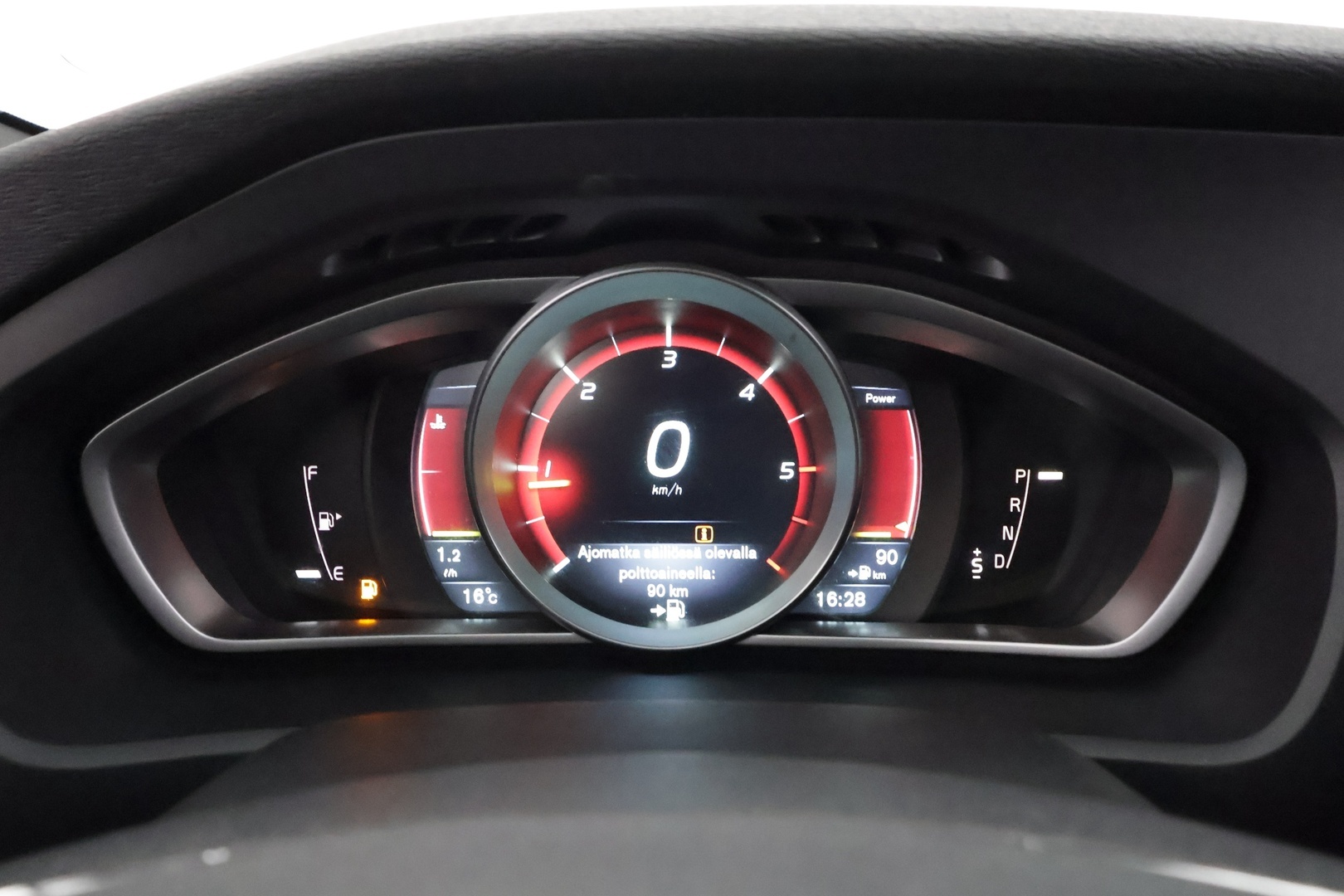VOLVO V40 2015