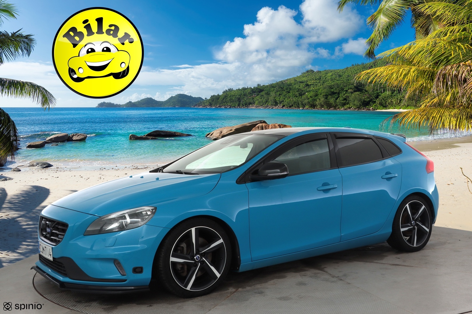 VOLVO V40 2015