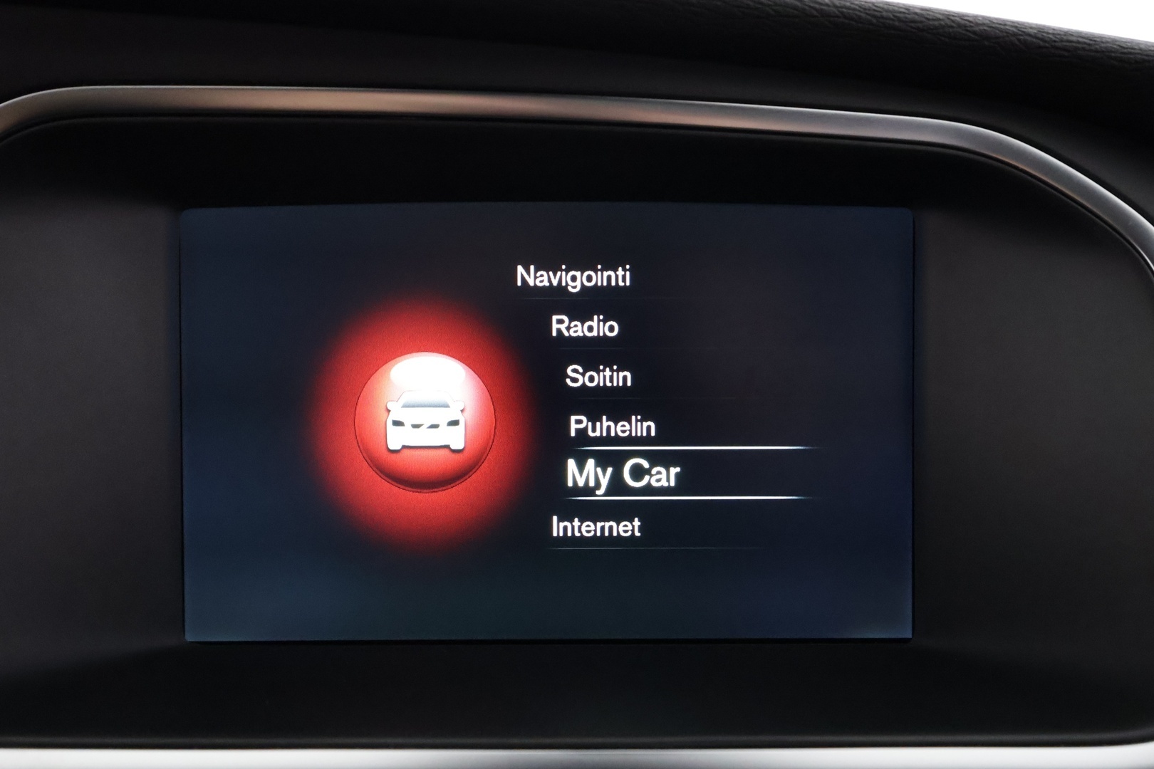 VOLVO V40 2015