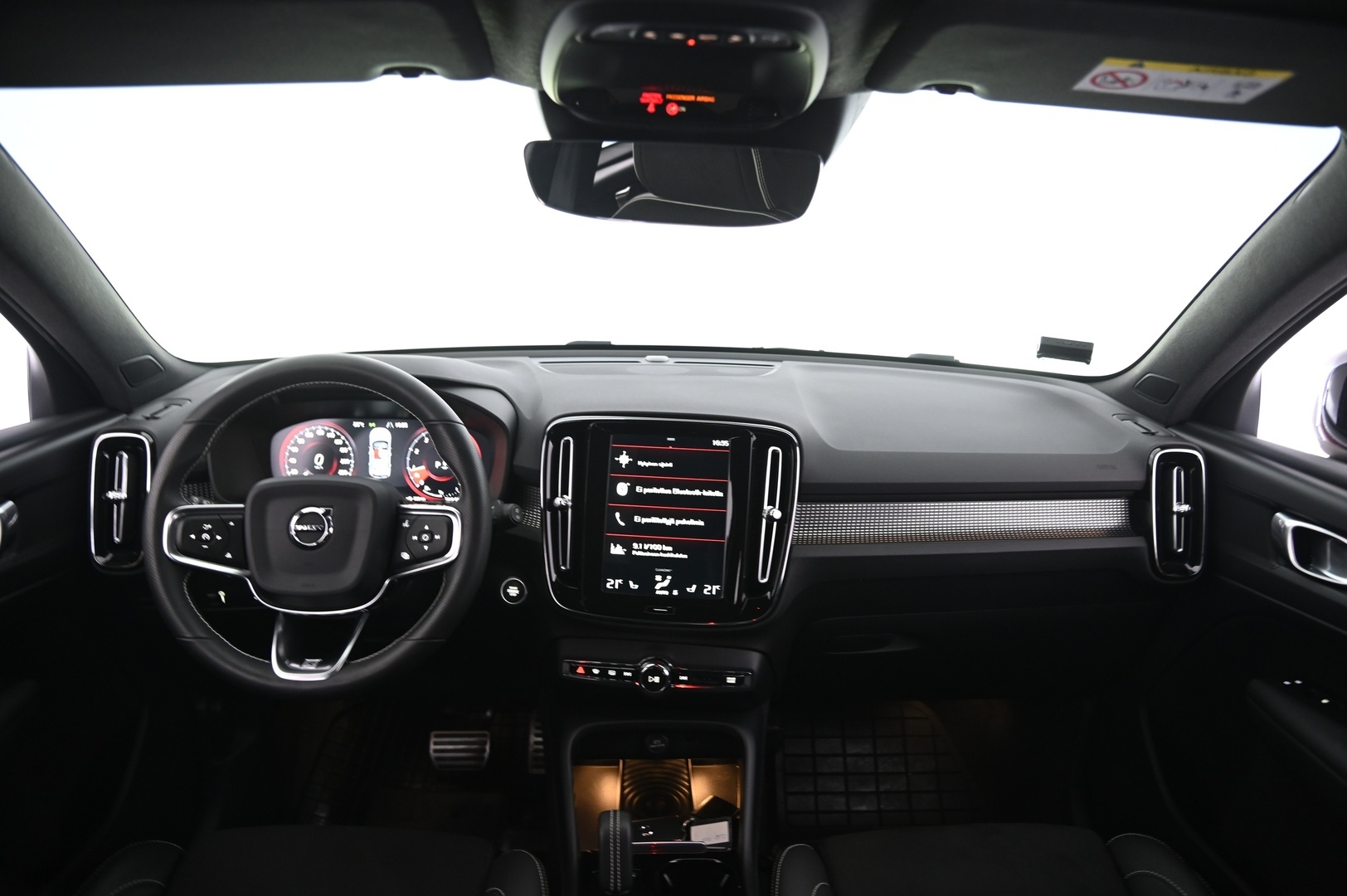 VOLVO XC40 2019