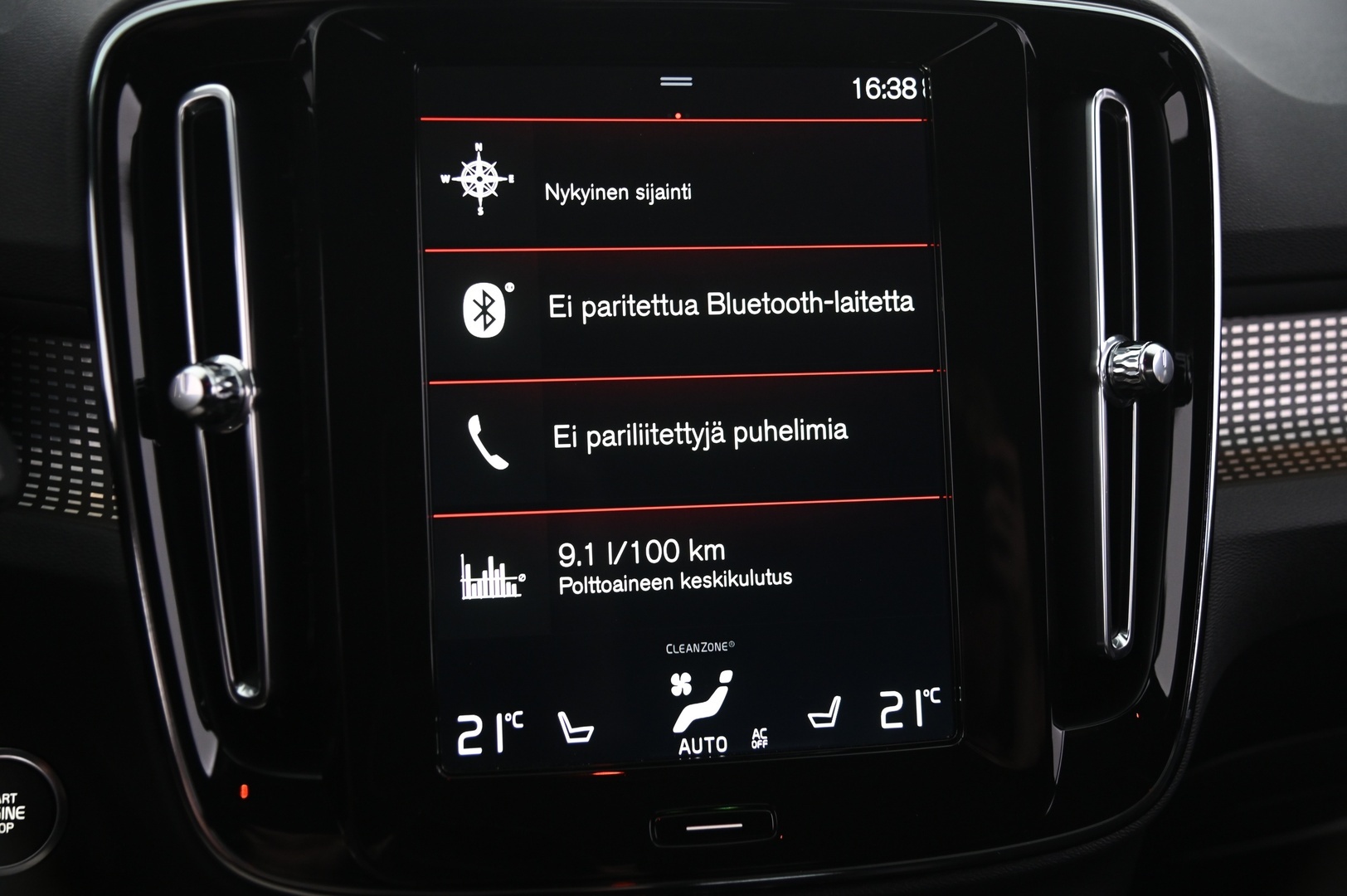 VOLVO XC40 2019