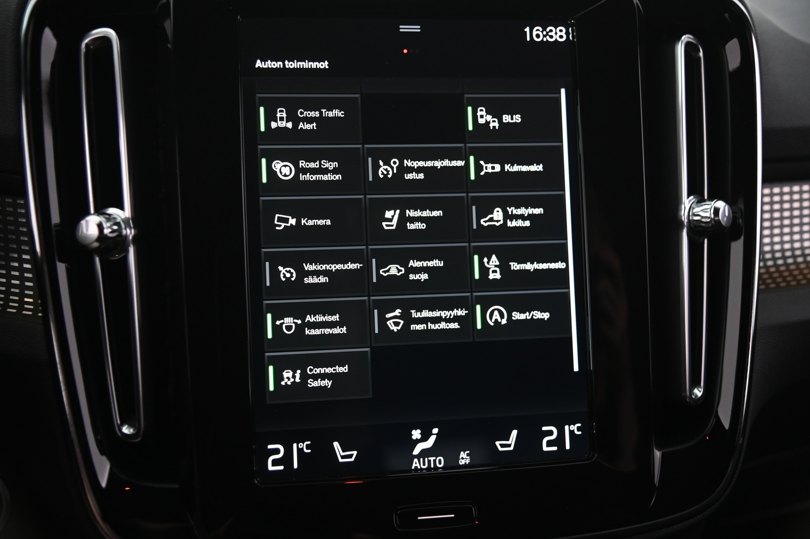 VOLVO XC40 2019