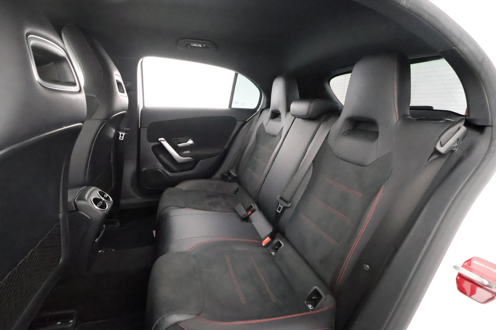 MERCEDES-BENZ A 2019