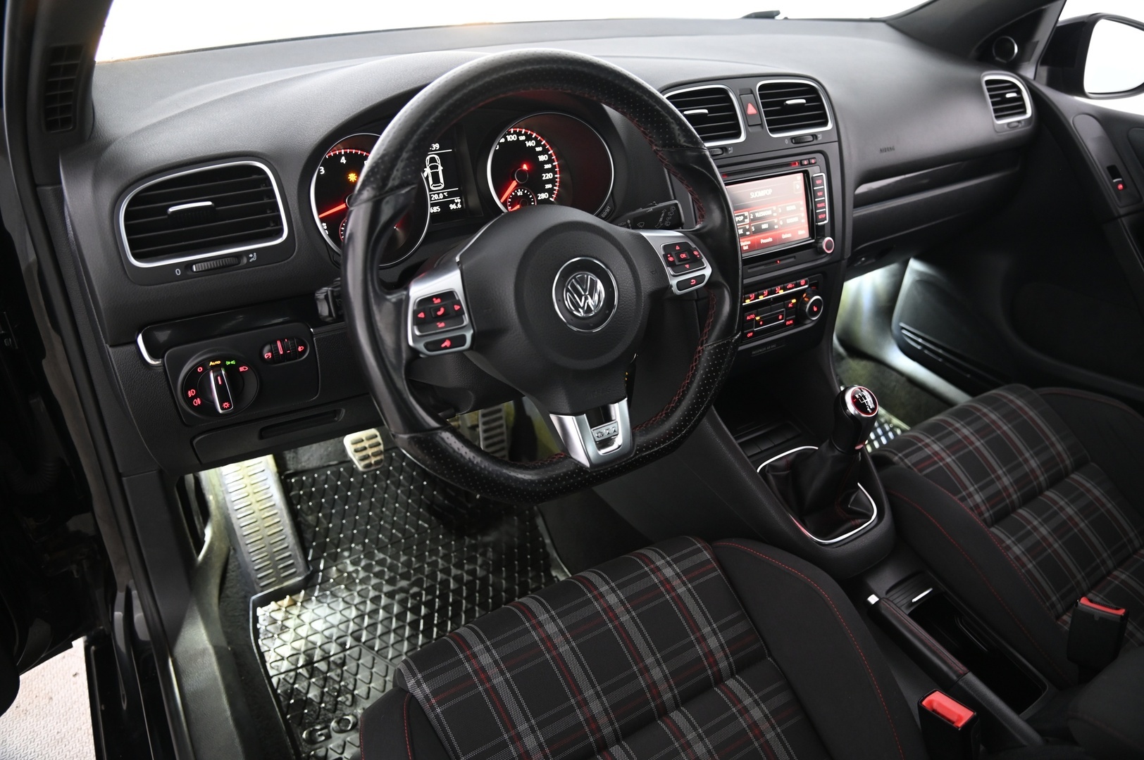 VOLKSWAGEN Golf 2010
