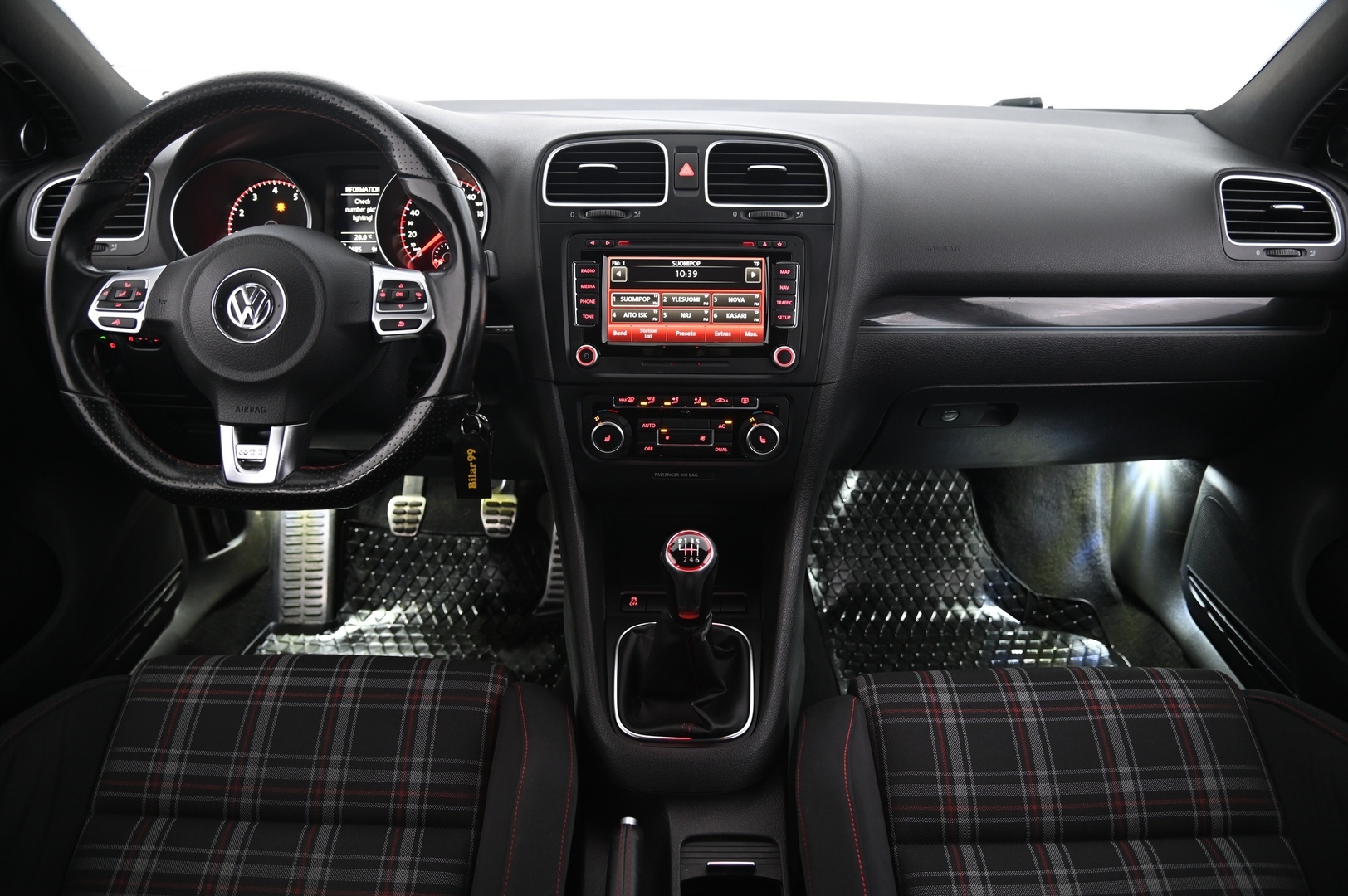 VOLKSWAGEN Golf 2010