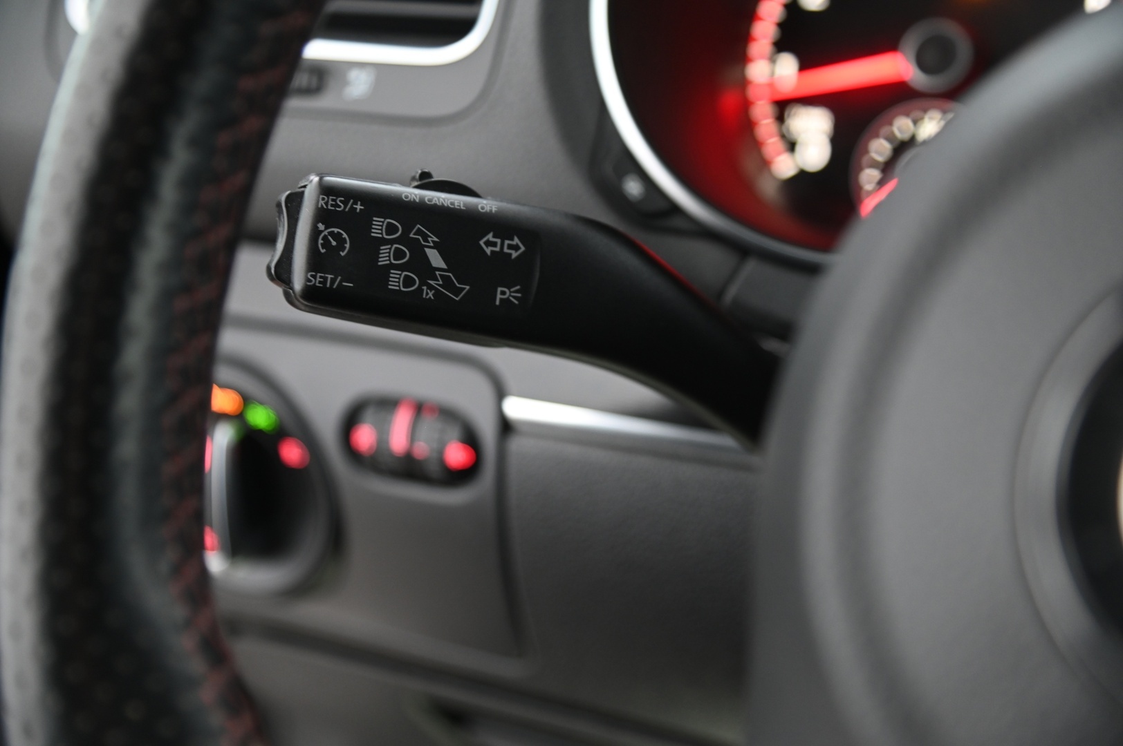 VOLKSWAGEN Golf 2010