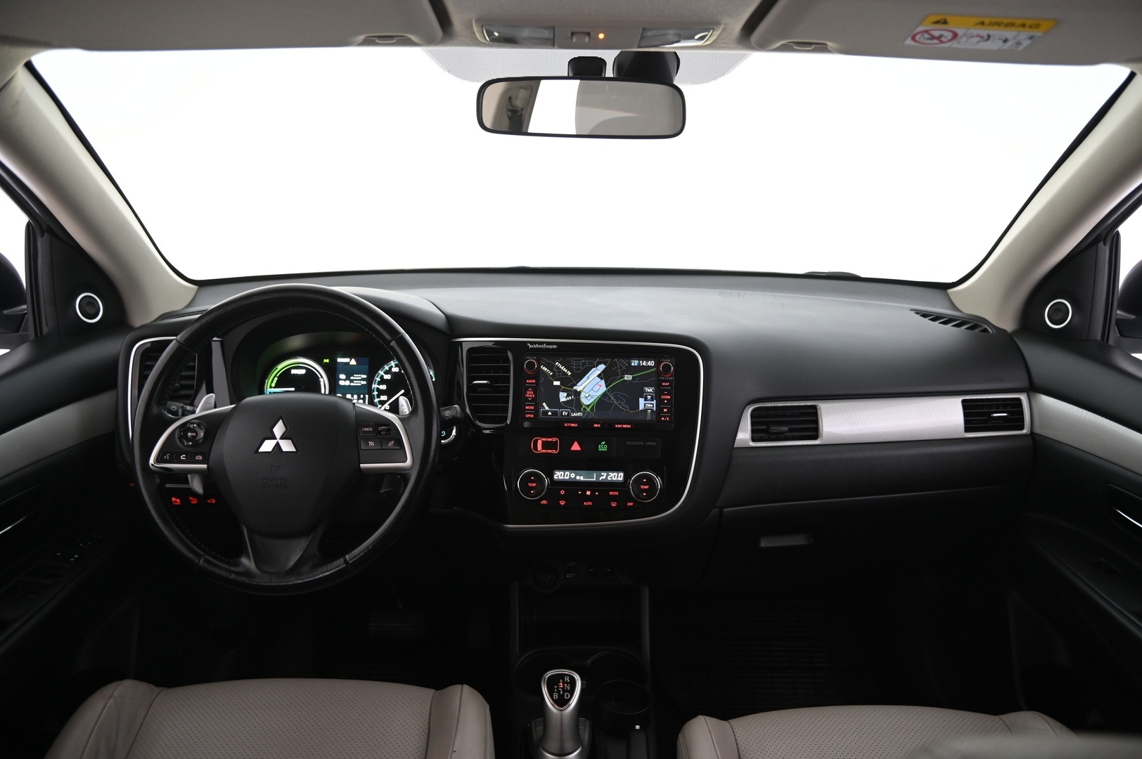 MITSUBISHI Outlander PHEV 2014