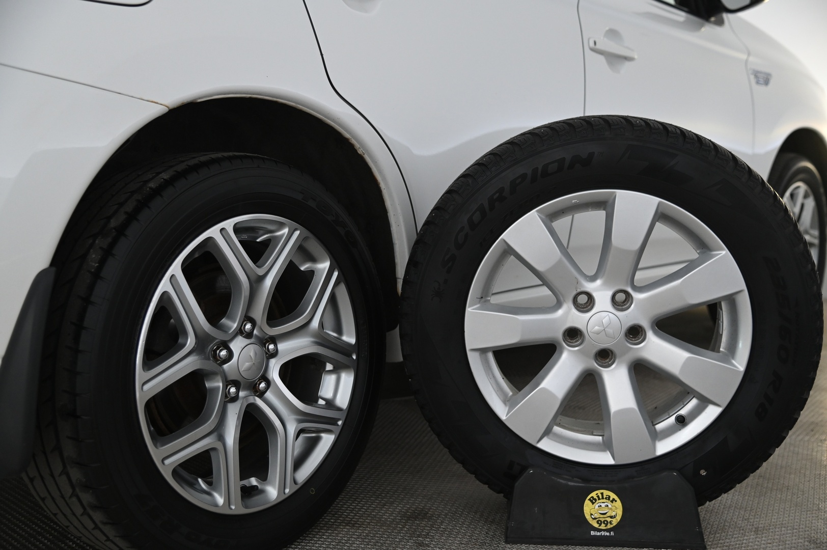 MITSUBISHI Outlander PHEV 2014