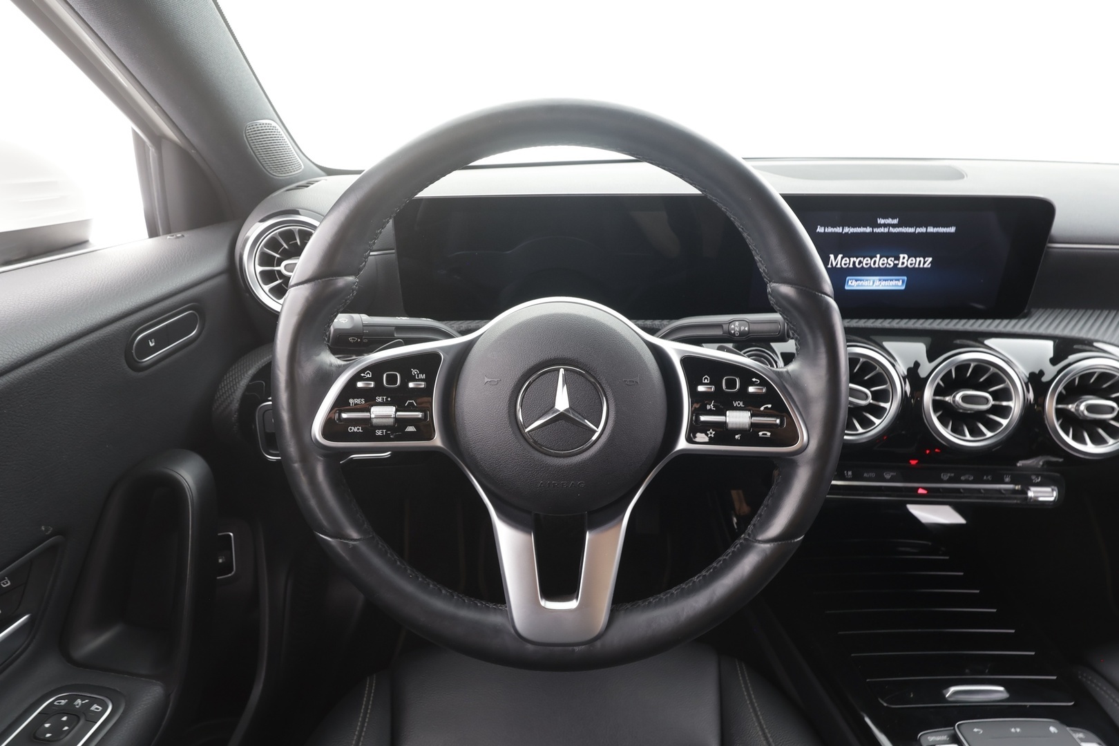 MERCEDES-BENZ A 2021
