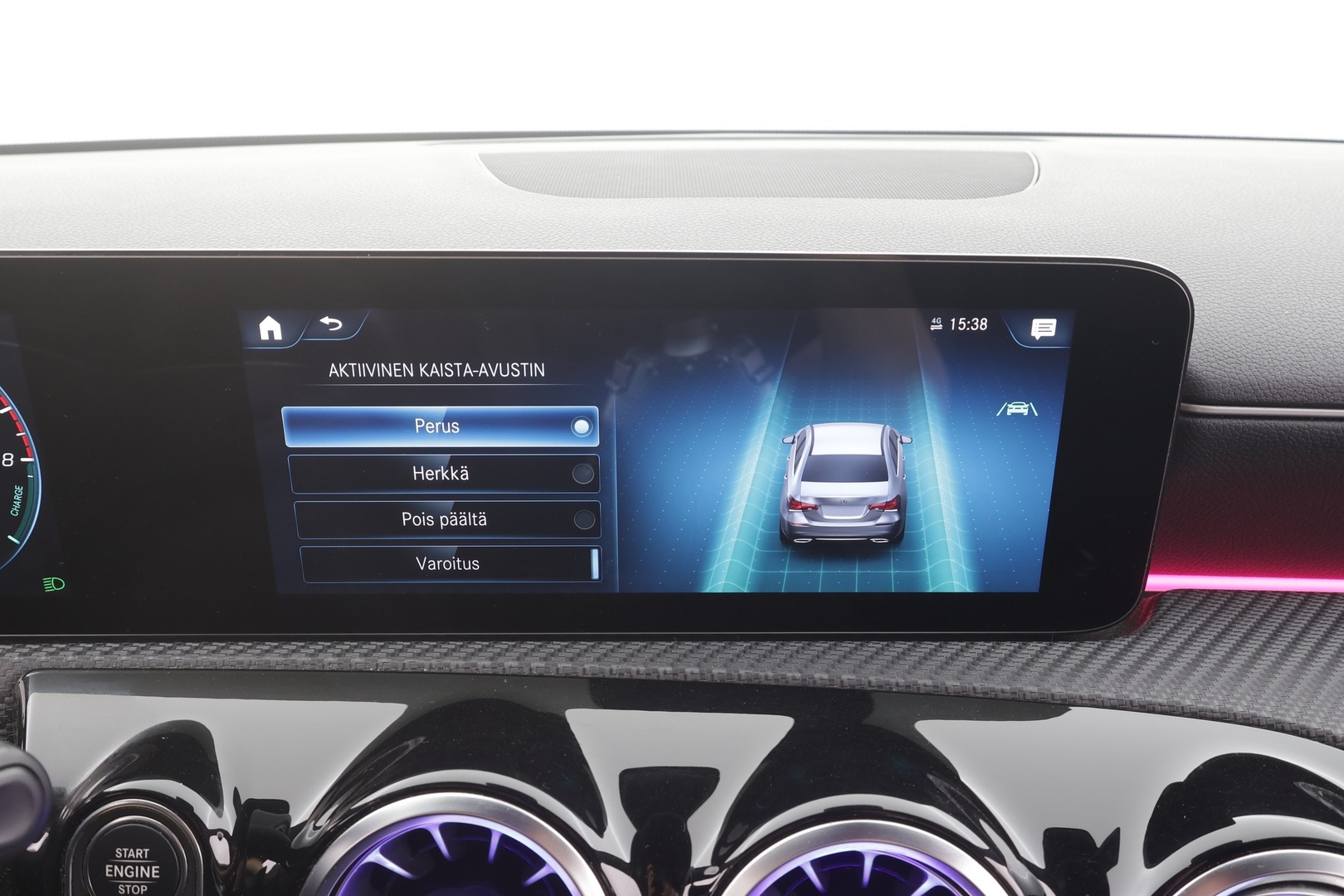 MERCEDES-BENZ A 2021