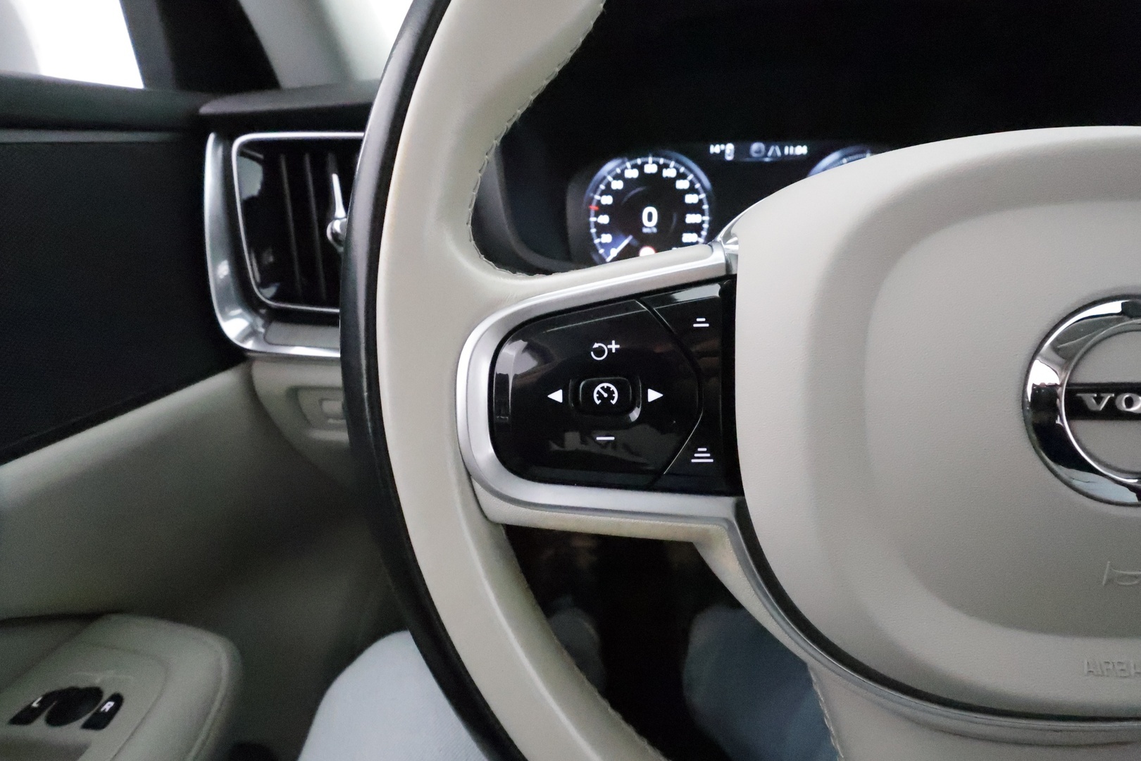 VOLVO V60 Cross Country 2022