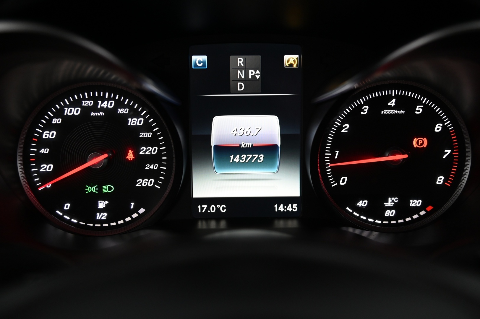 MERCEDES-BENZ C 2016