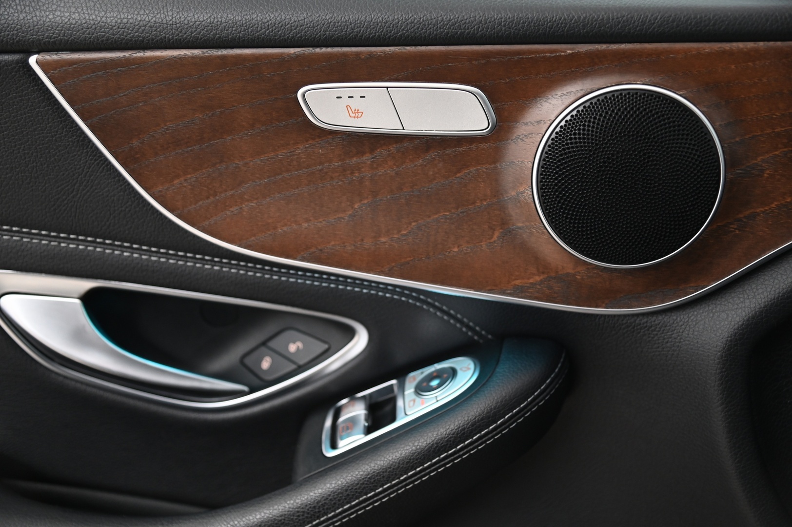 MERCEDES-BENZ C 2016