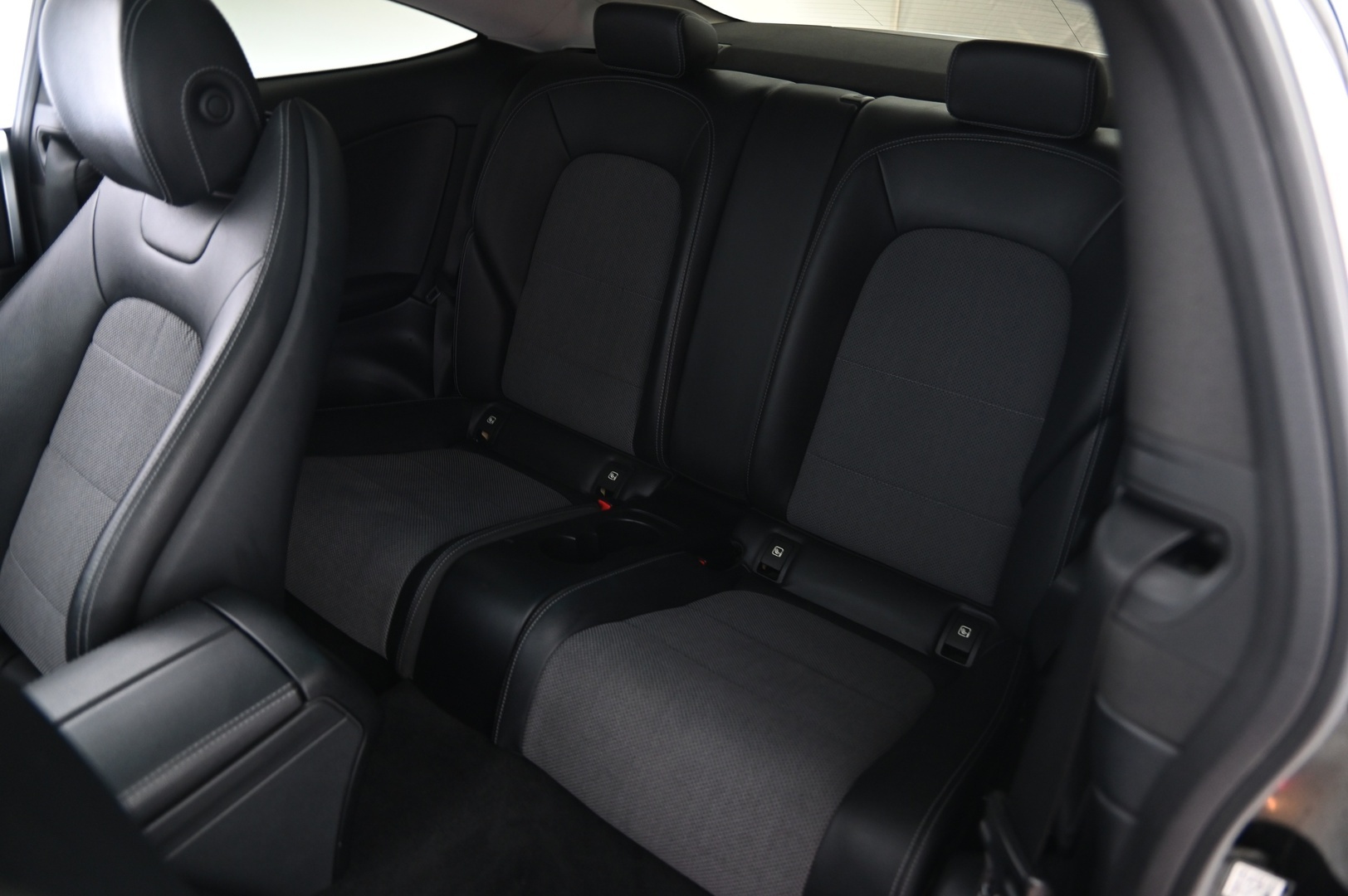 MERCEDES-BENZ C 2016