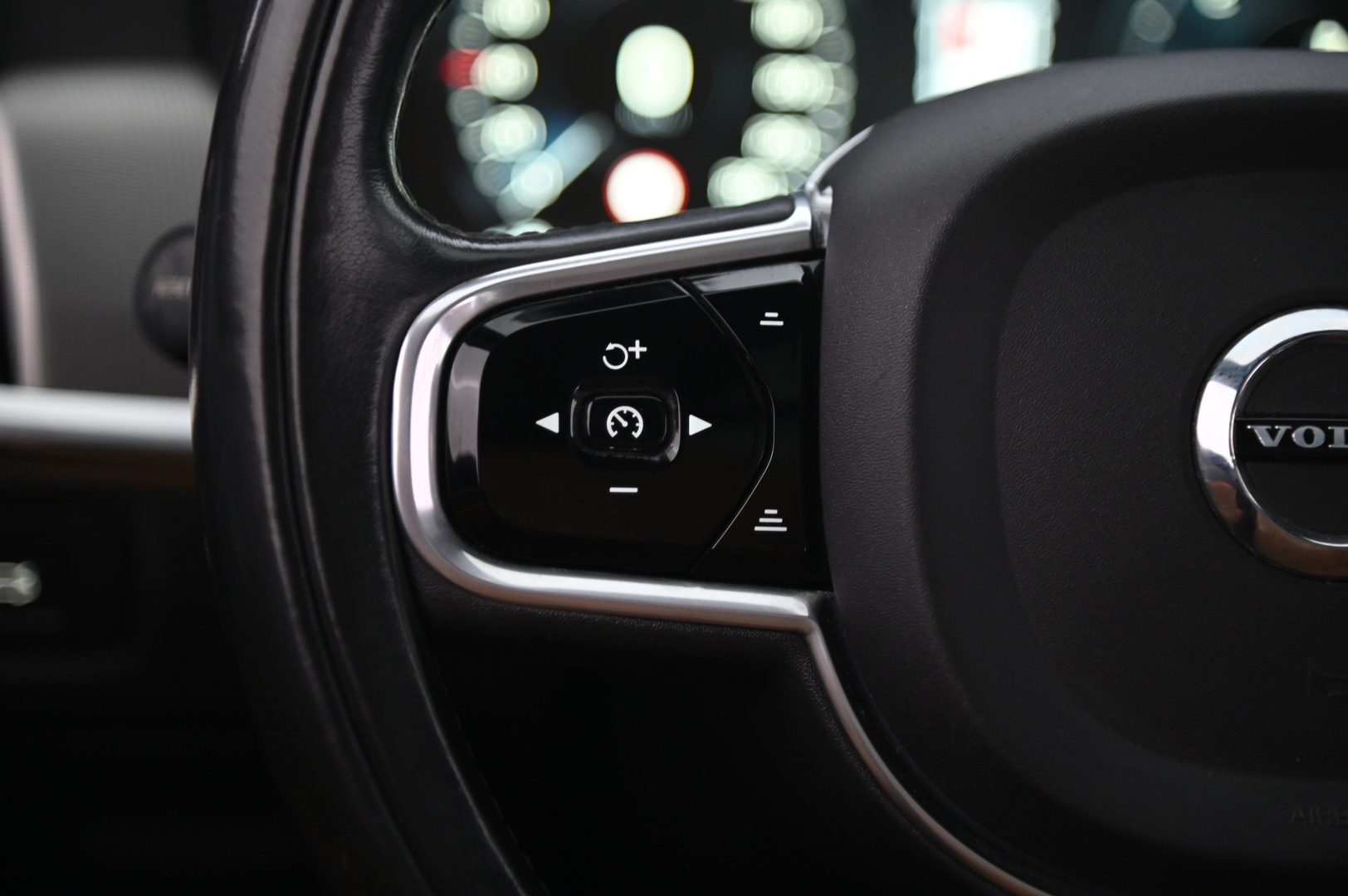 VOLVO V90 2017