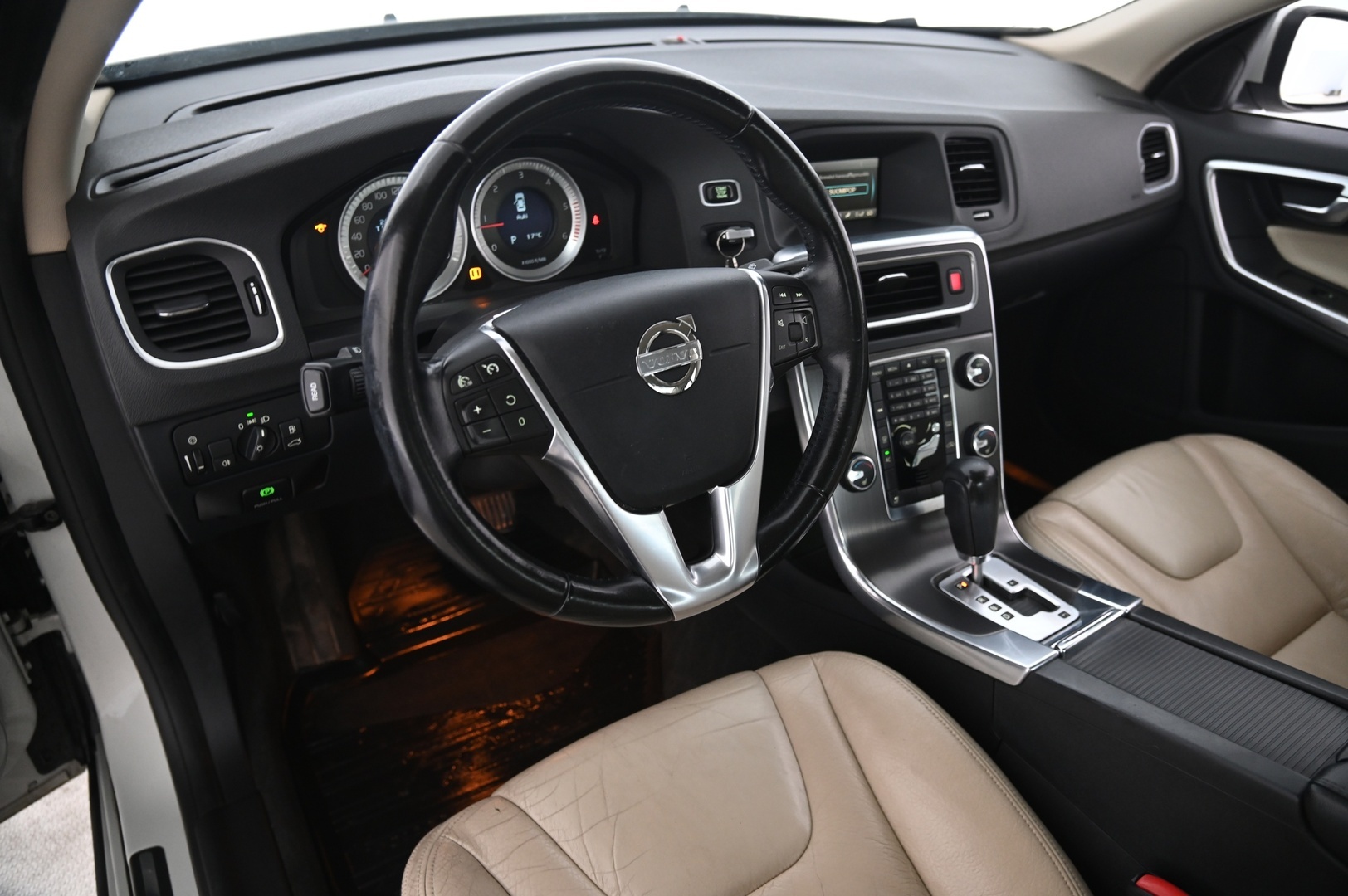 VOLVO S60 2011