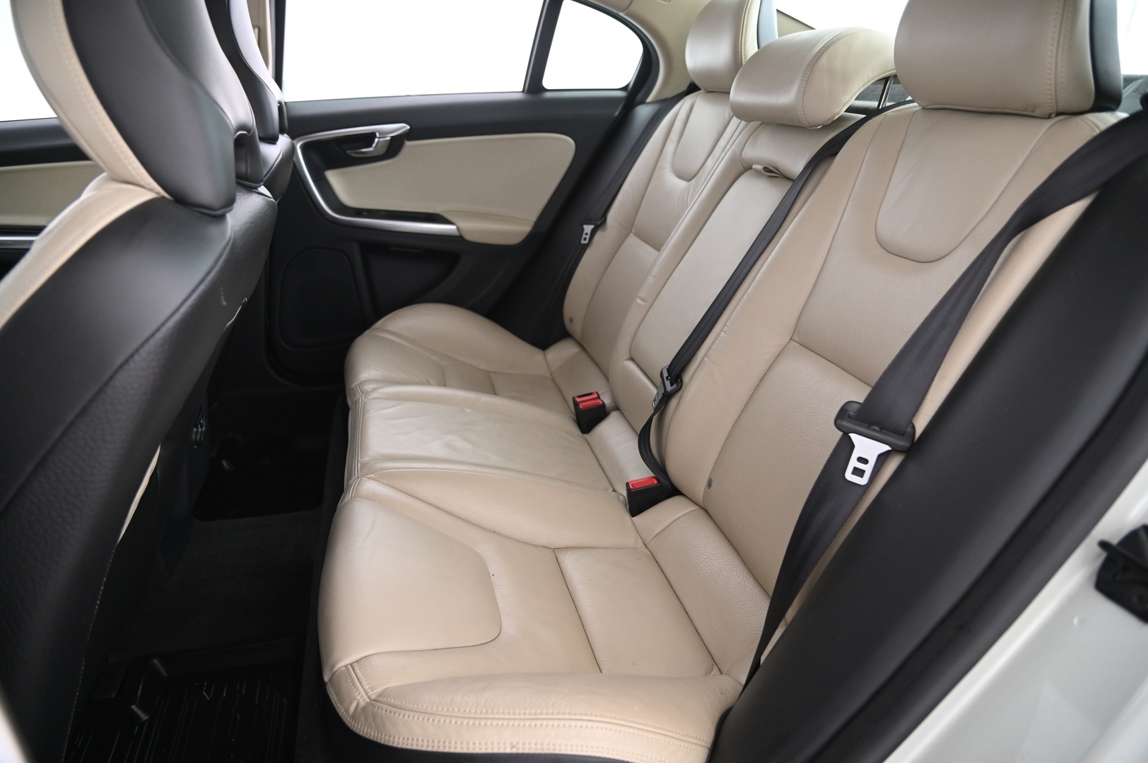 VOLVO S60 2011