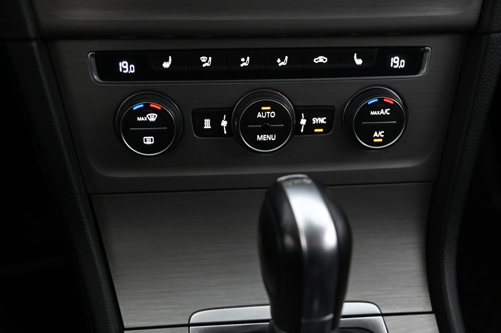 VOLKSWAGEN Golf 2014