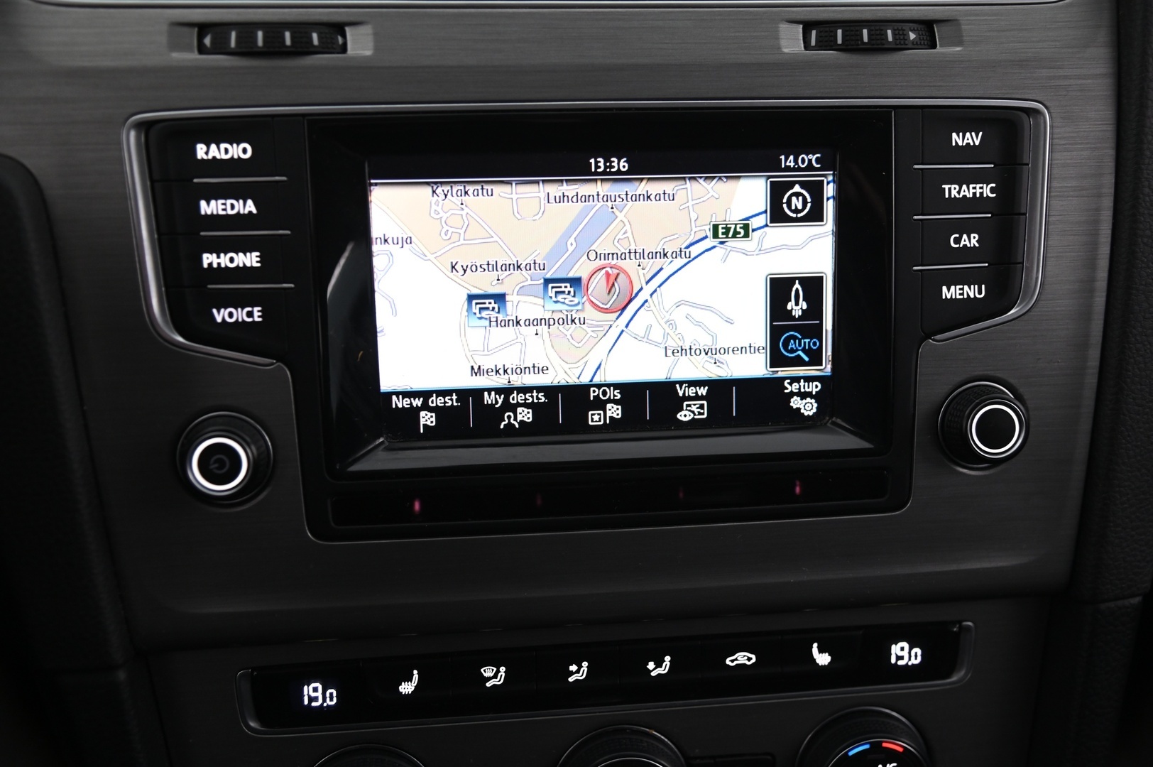 VOLKSWAGEN Golf 2014