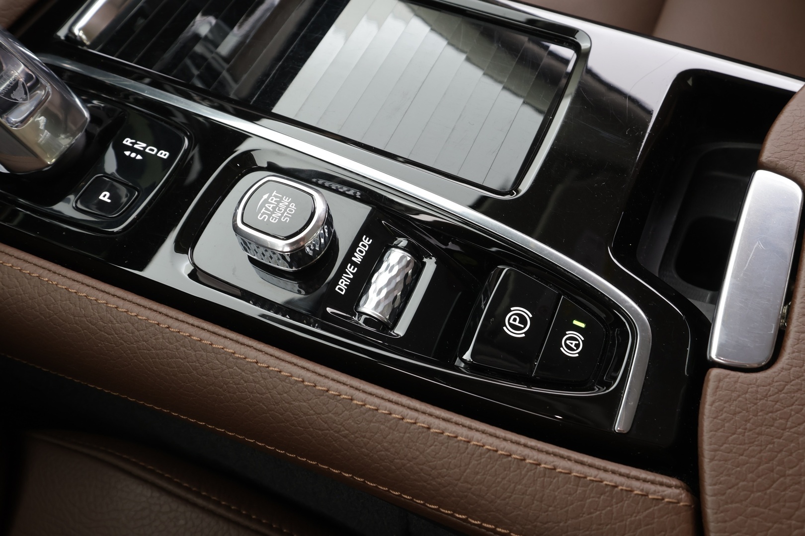 VOLVO S90 2019