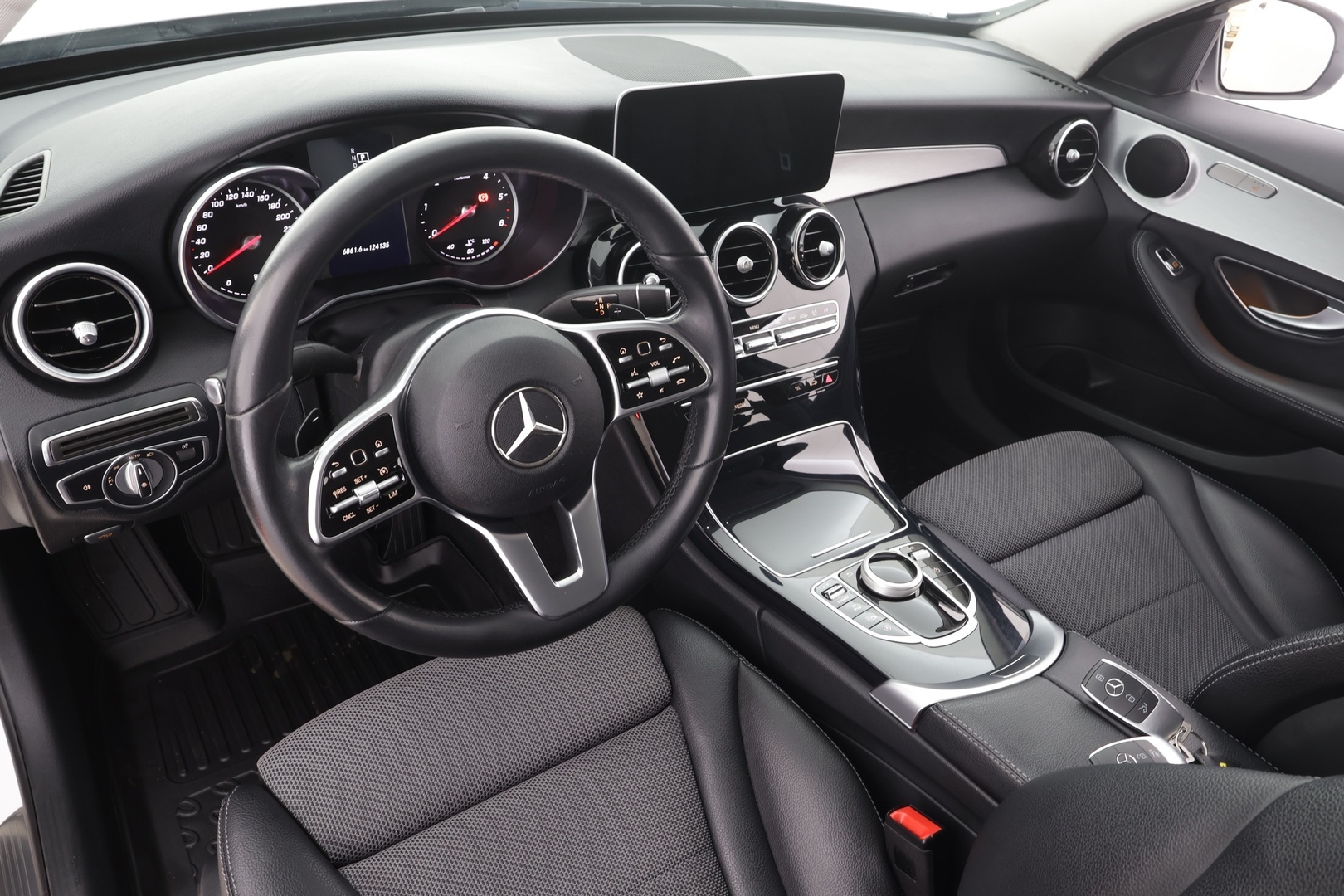 MERCEDES-BENZ C 2019