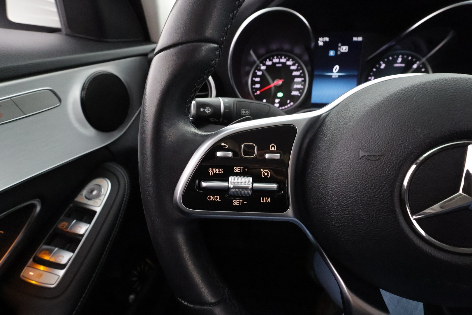 MERCEDES-BENZ C 2019