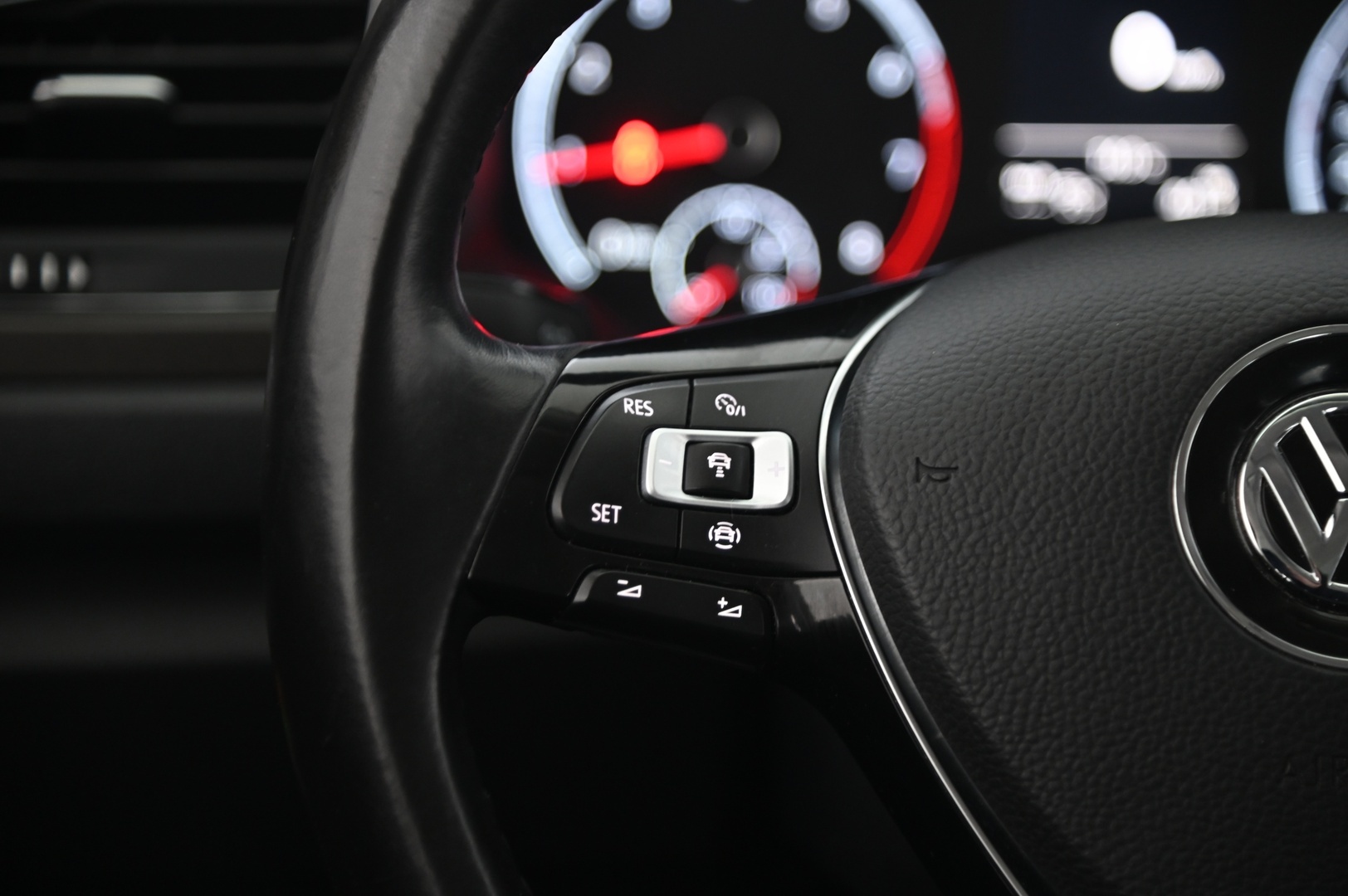 VOLKSWAGEN T-Roc 2019