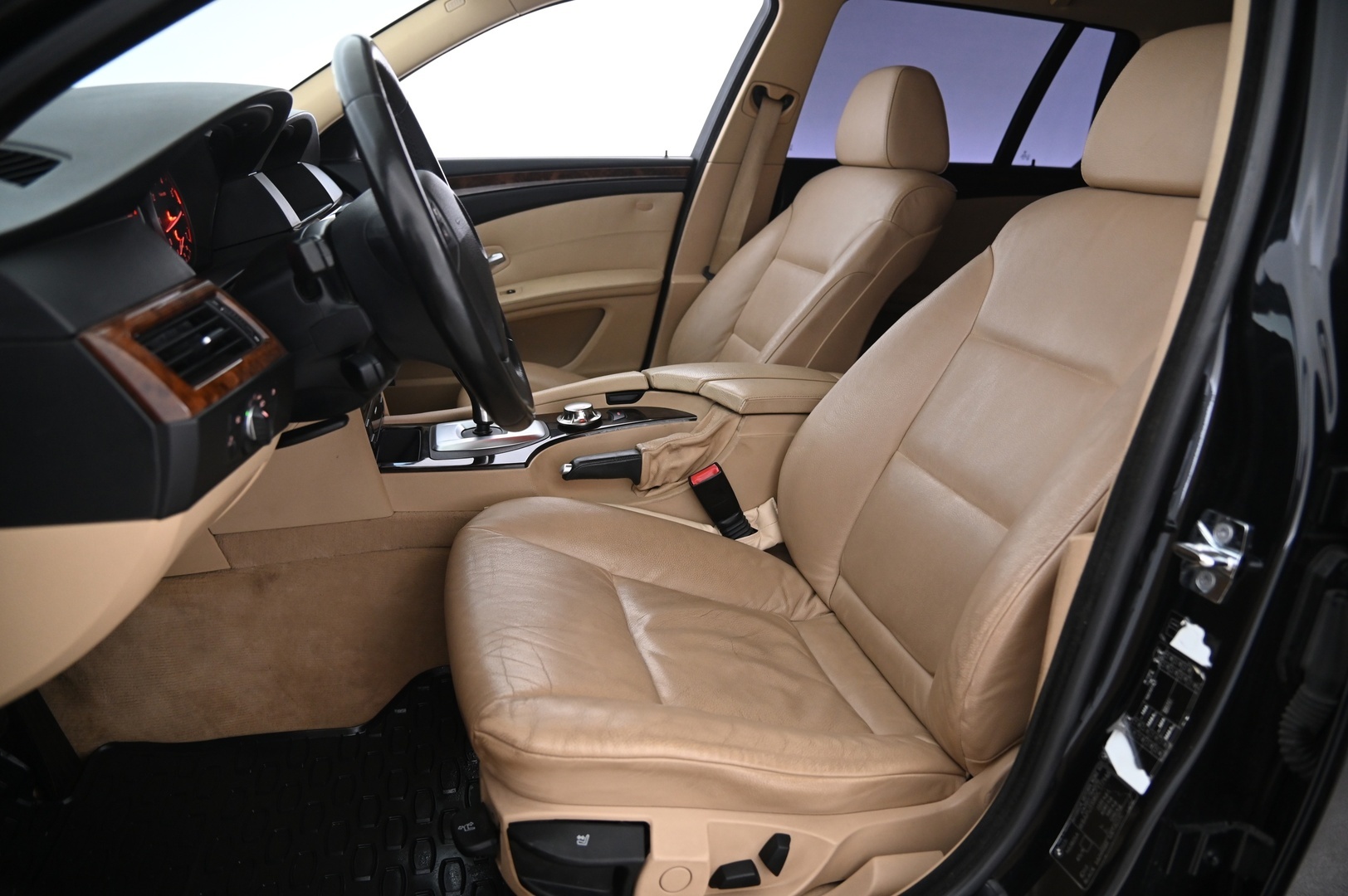 BMW 523 2008