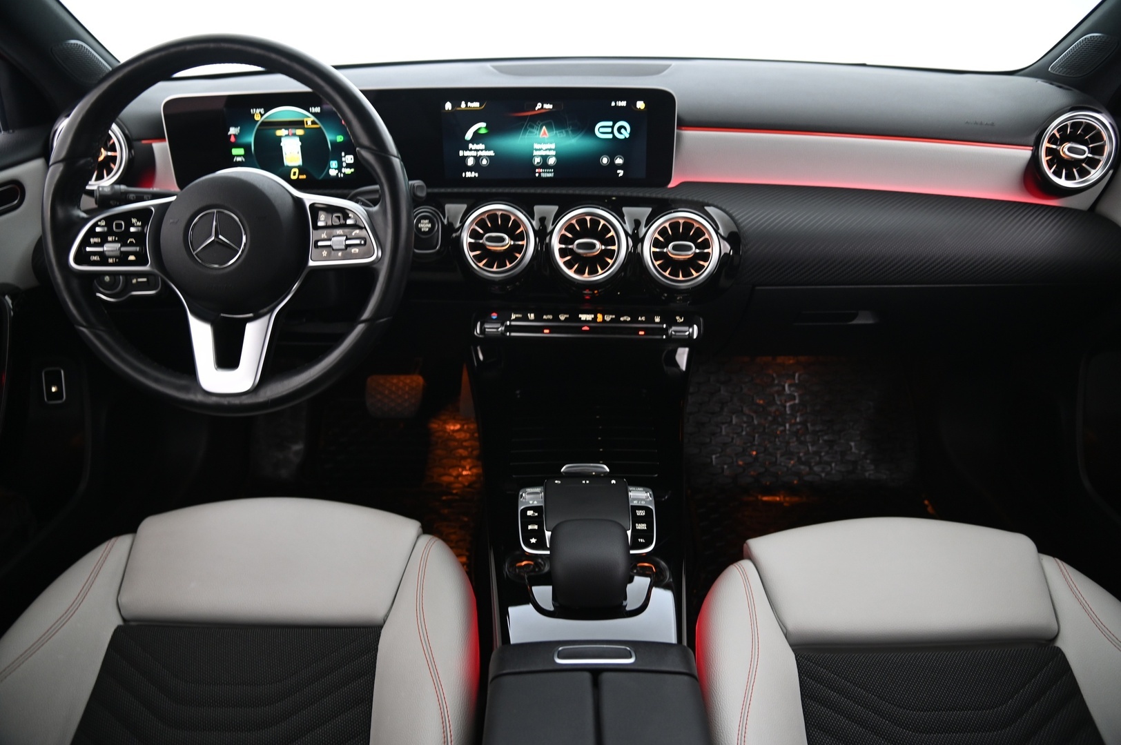 MERCEDES-BENZ A 2020