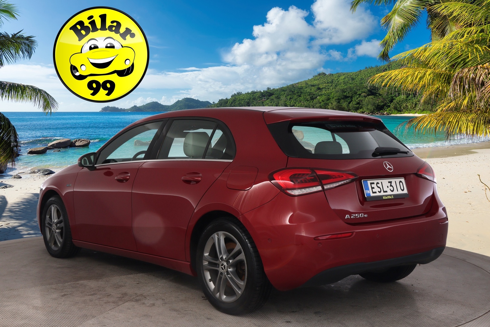 MERCEDES-BENZ A 2020