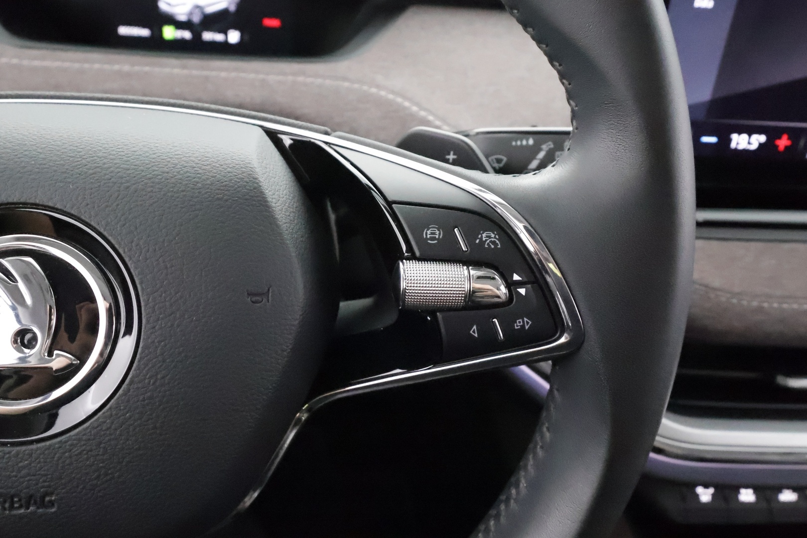 SKODA Enyaq 2021