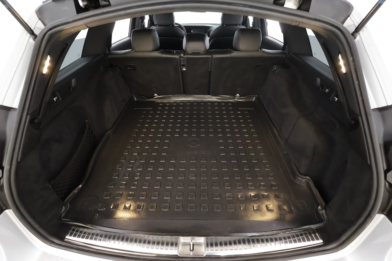 MERCEDES-BENZ E 2019