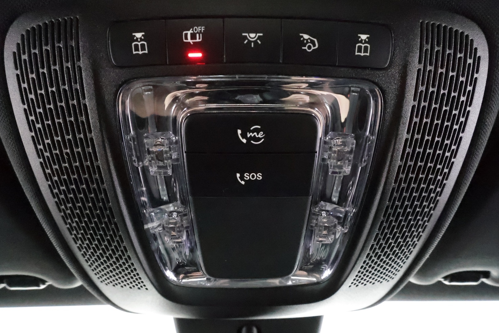 MERCEDES-BENZ A 2022